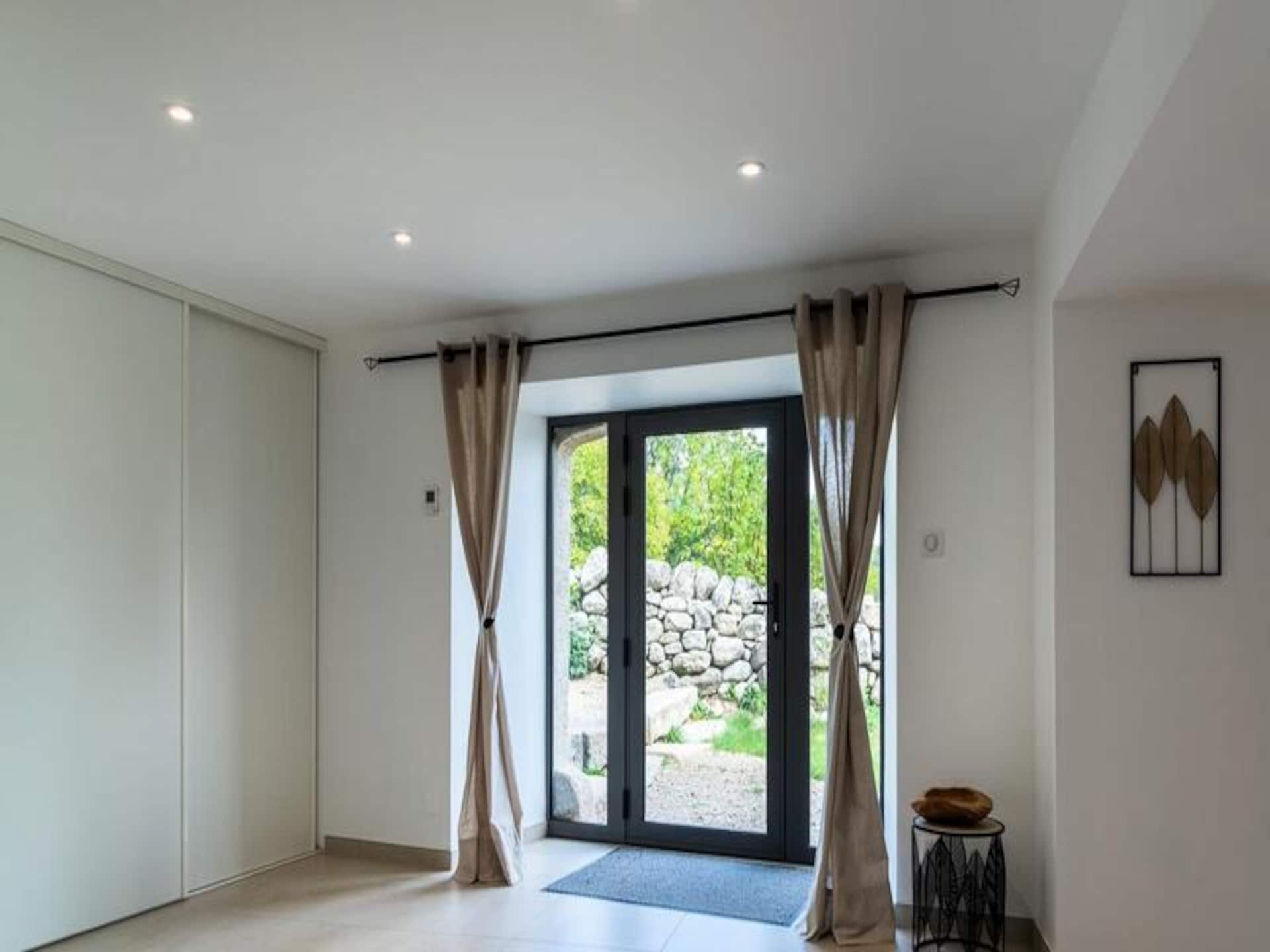 Ruim appartement in St-Laurent-de-Muret met terras en uitzicht op Aubrac - foto 12