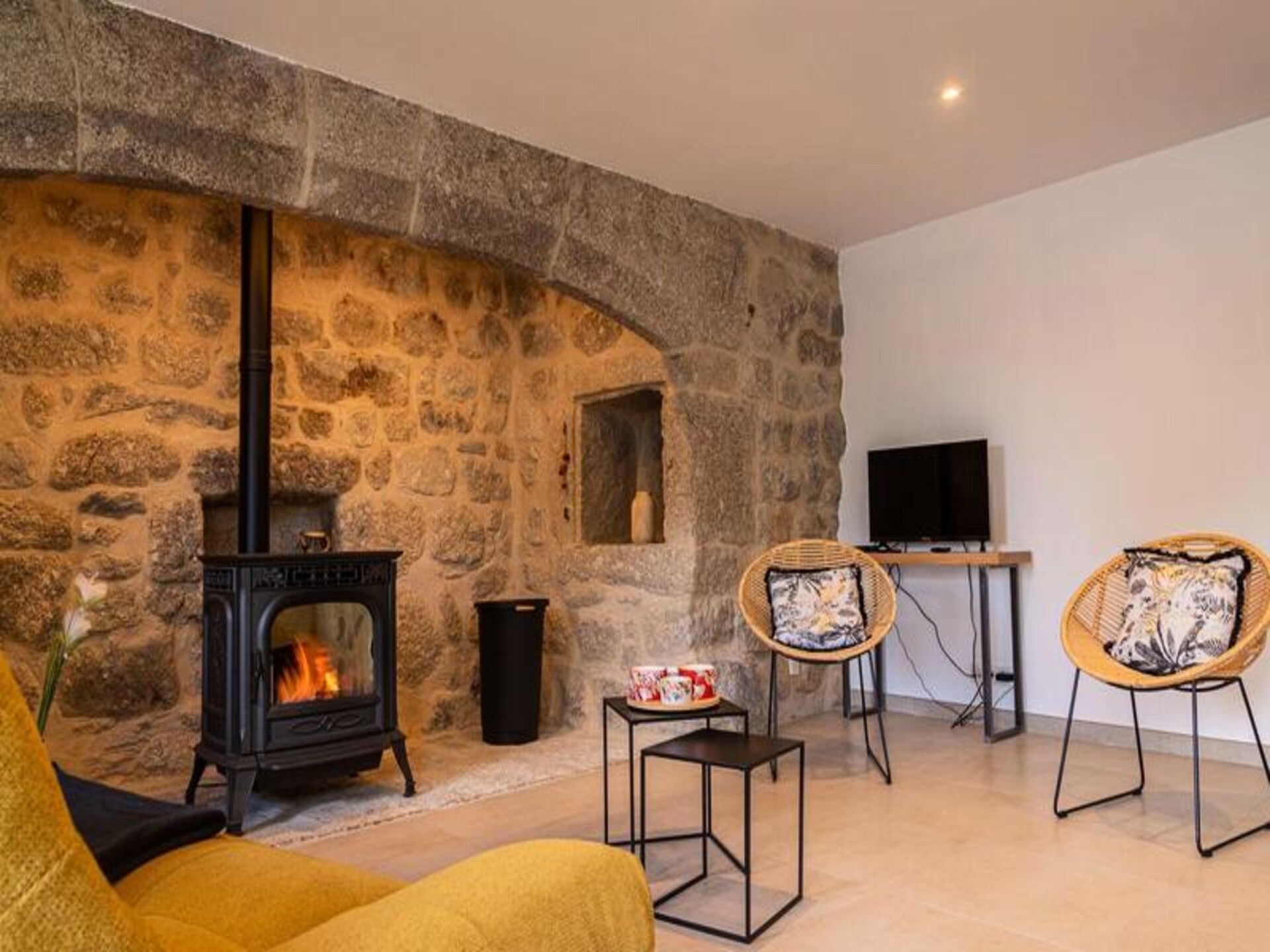 Ruim appartement in St-Laurent-de-Muret met terras en uitzicht op Aubrac - foto 20