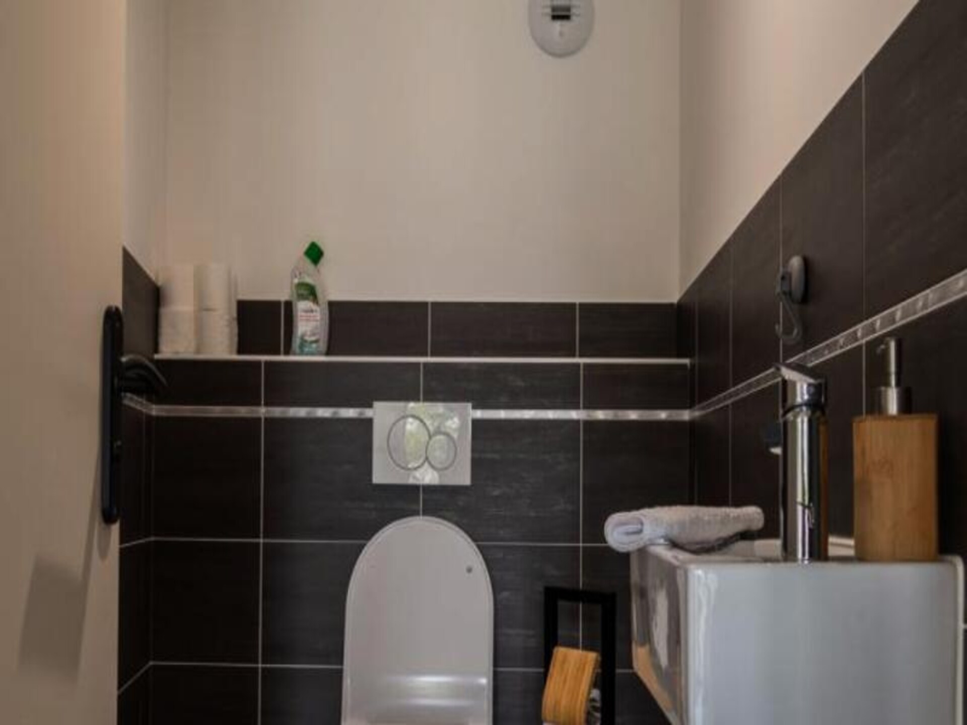 Ruim appartement in St-Laurent-de-Muret met terras en uitzicht op Aubrac - foto 23