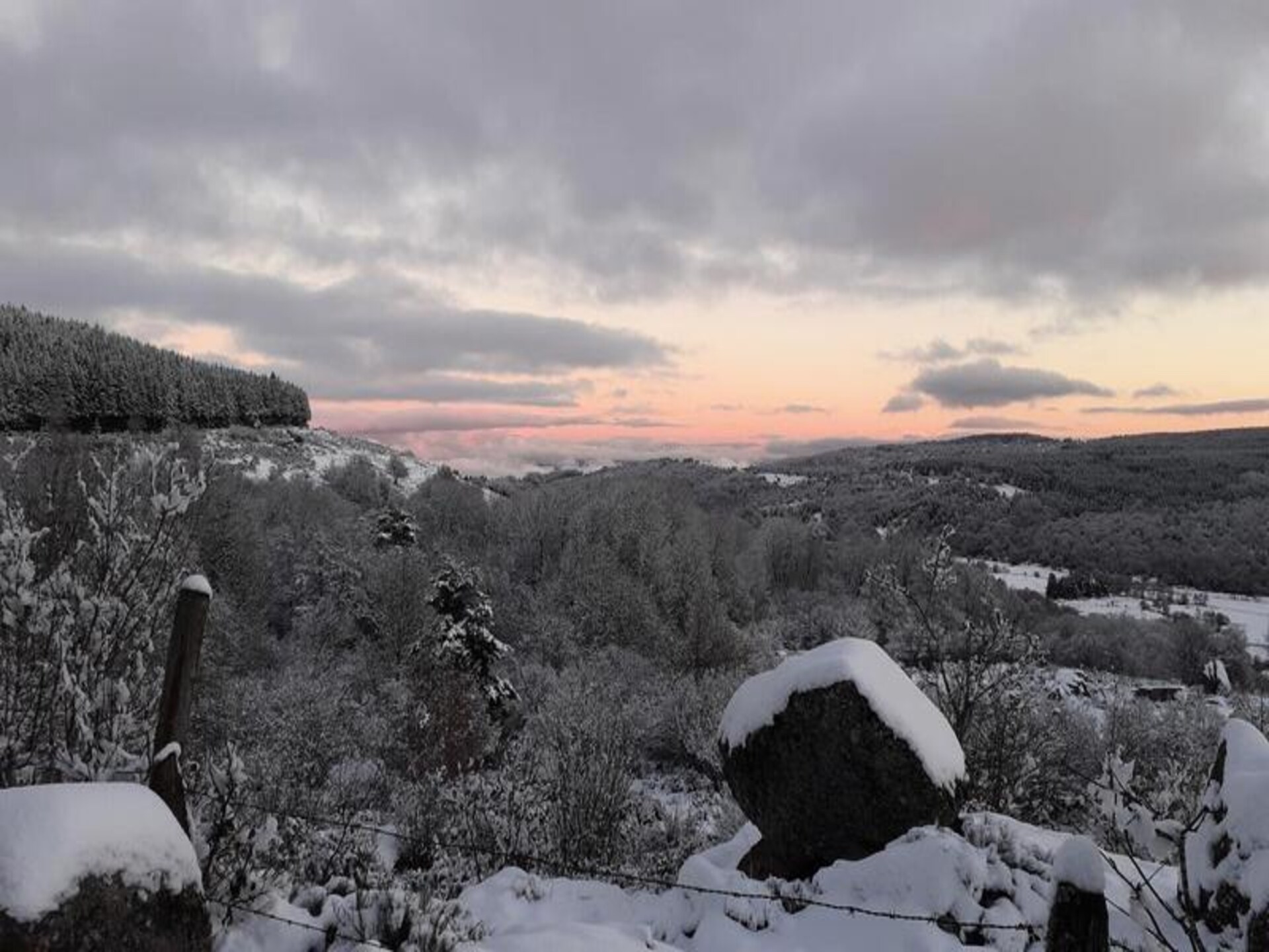Ruim appartement in St-Laurent-de-Muret met terras en uitzicht op Aubrac - foto 38