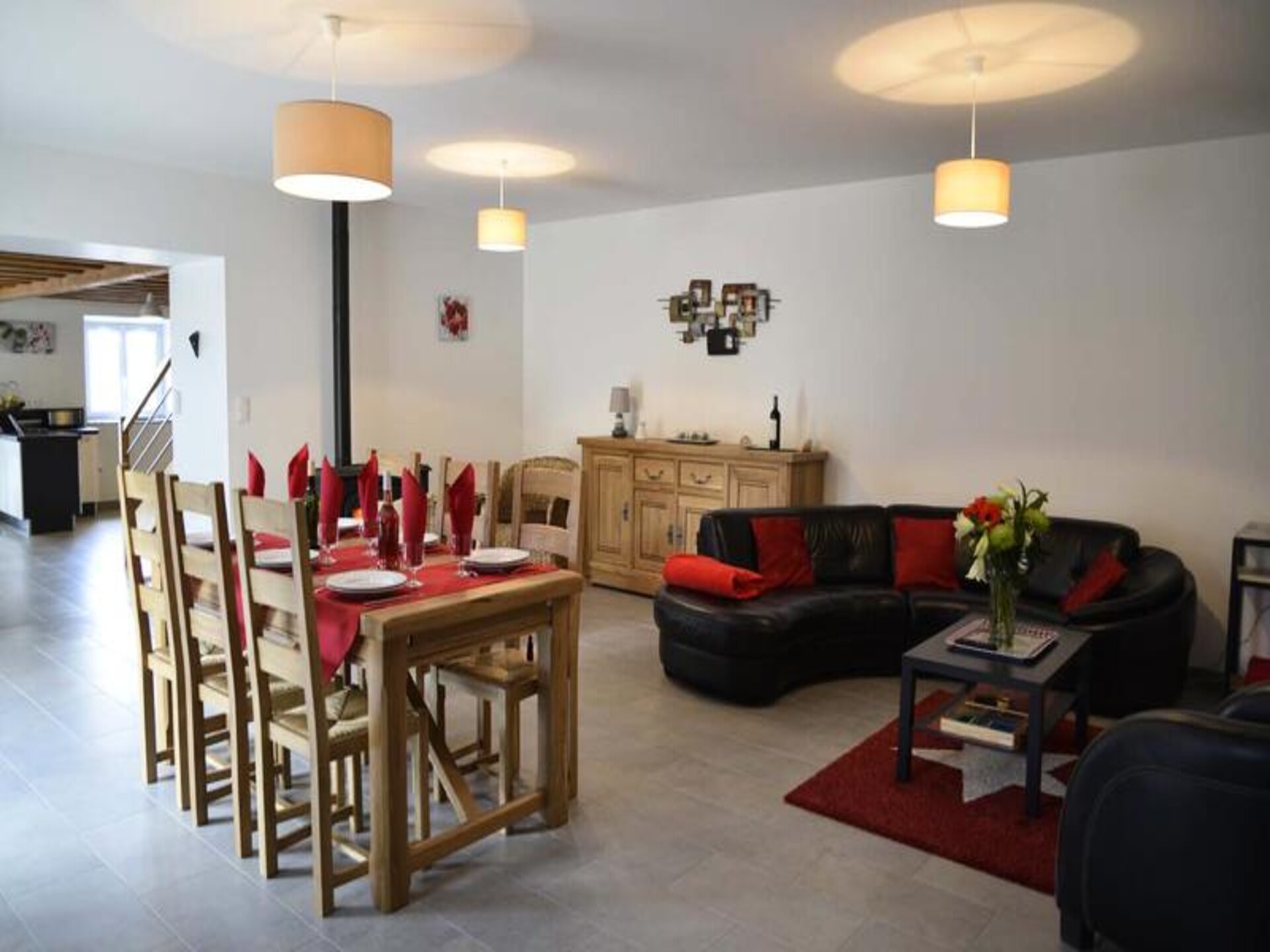 Authentiek vakantiehuis voor 8 met ommuurde tuin in St Léger du Malzieu - foto 3