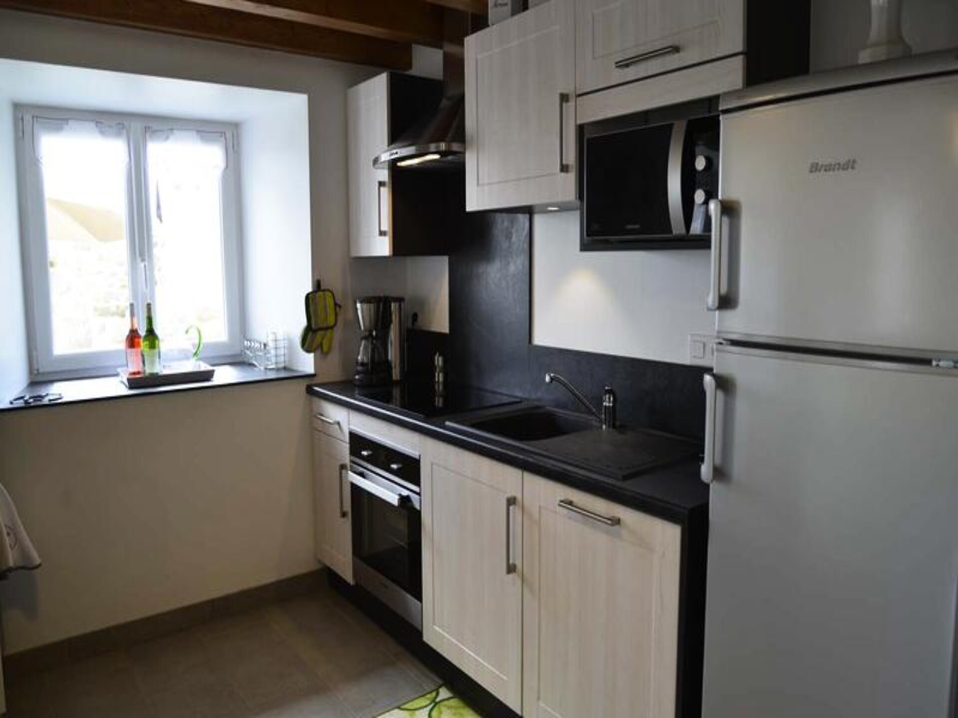 Authentiek vakantiehuis voor 8 met ommuurde tuin in St Léger du Malzieu - foto 9