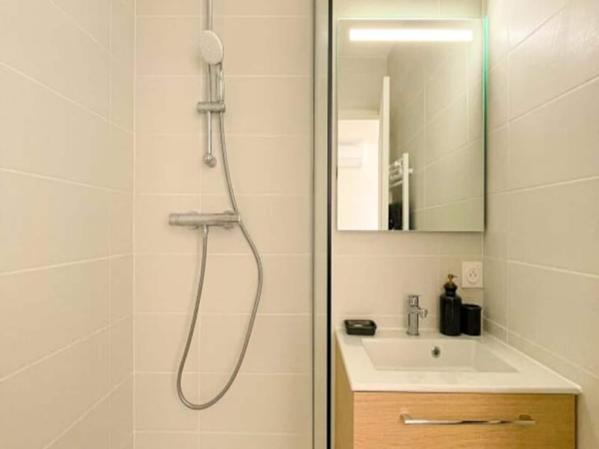 Ruim appartement voor 11 personen met panoramisch zeezicht in Saint-Raphaël - foto 13