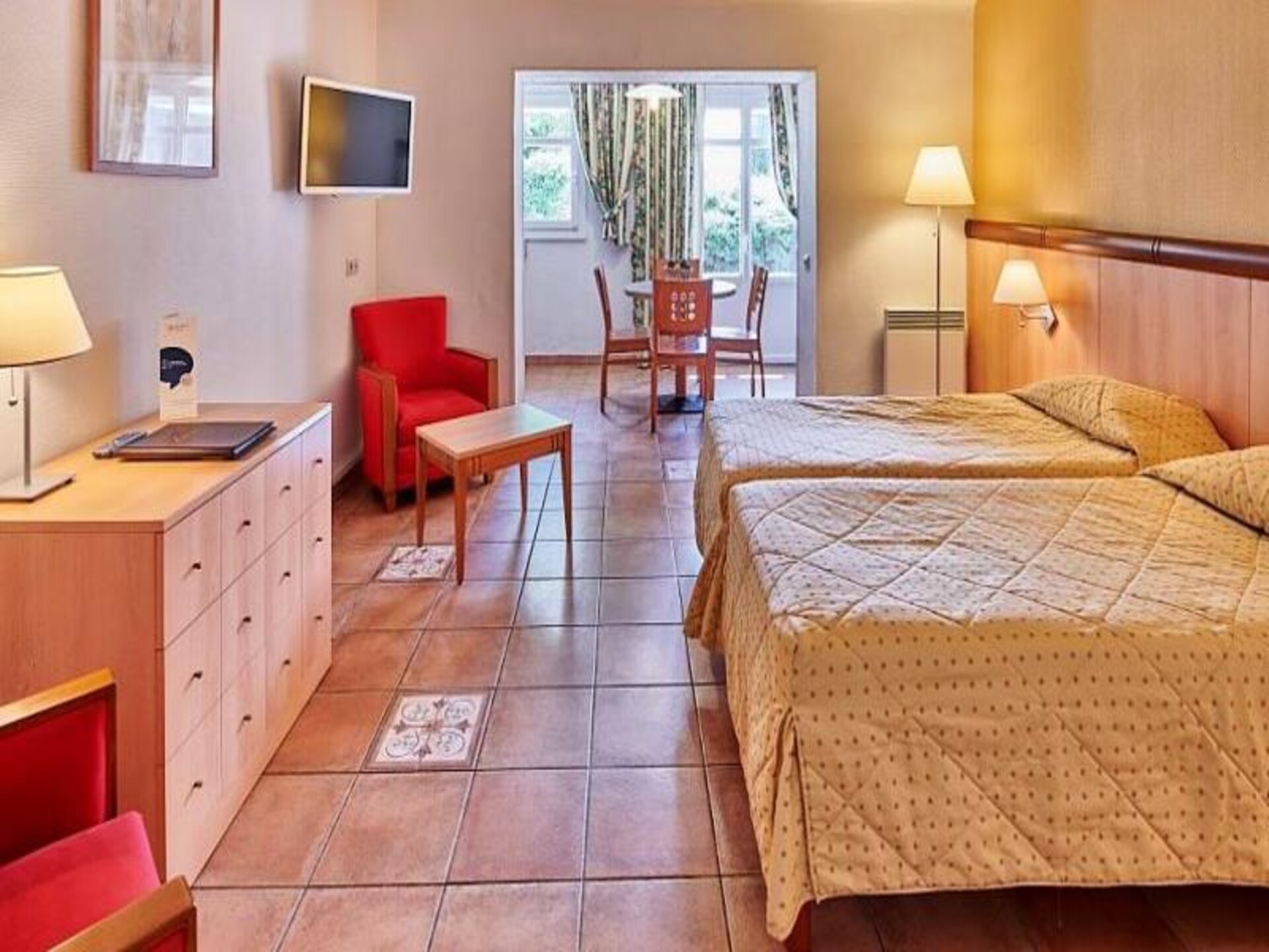 Studio op tuinniveau met terras, 400m van strand in Saint-Raphaël - foto 8