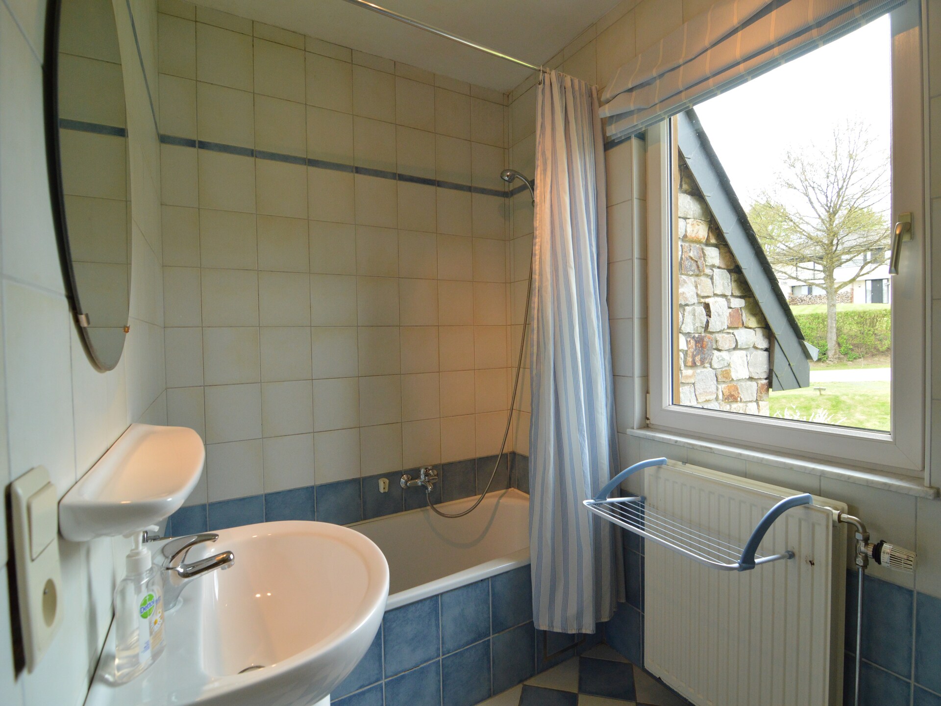 6-persoons appartement met tuin aan het meer van Robertville - foto 18