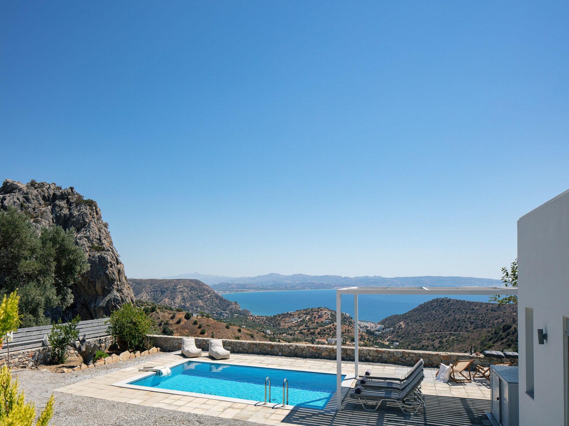 Evgoro Vrahos: Moderne villa met privézwembad en bergzicht in Agia Galini - foto 8