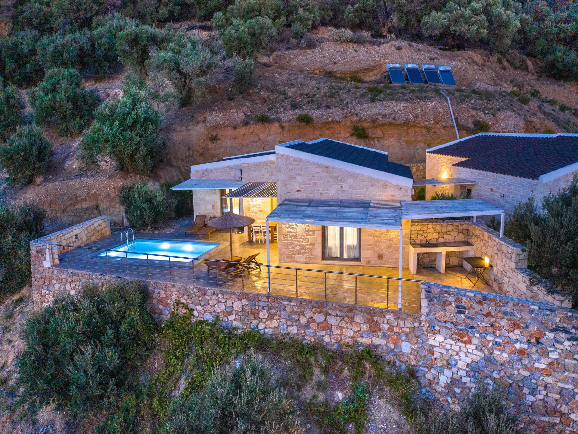 Op 1,5 km van het strand: Moderne villa met privézwembad in Plakias - foto 1