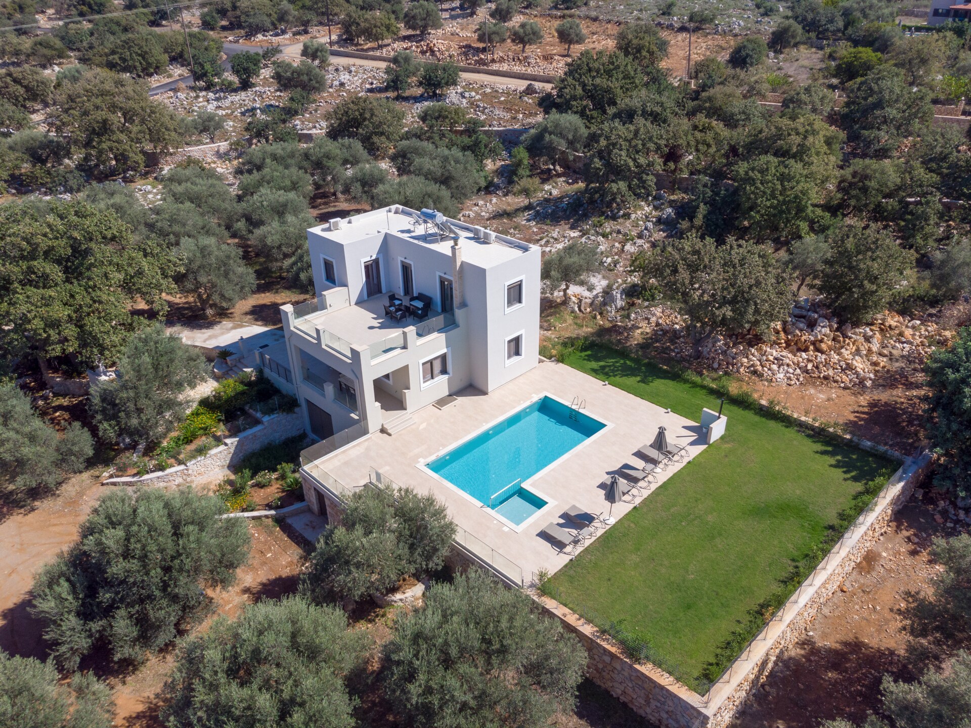Moderne villa met privézwembad en bergzicht nabij Rethymno - foto 22