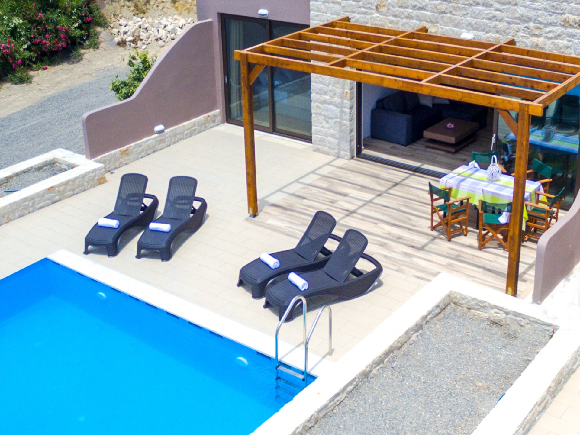 Villa direct aan Laki Beach in Frangocastello met privézwembad - foto 16
