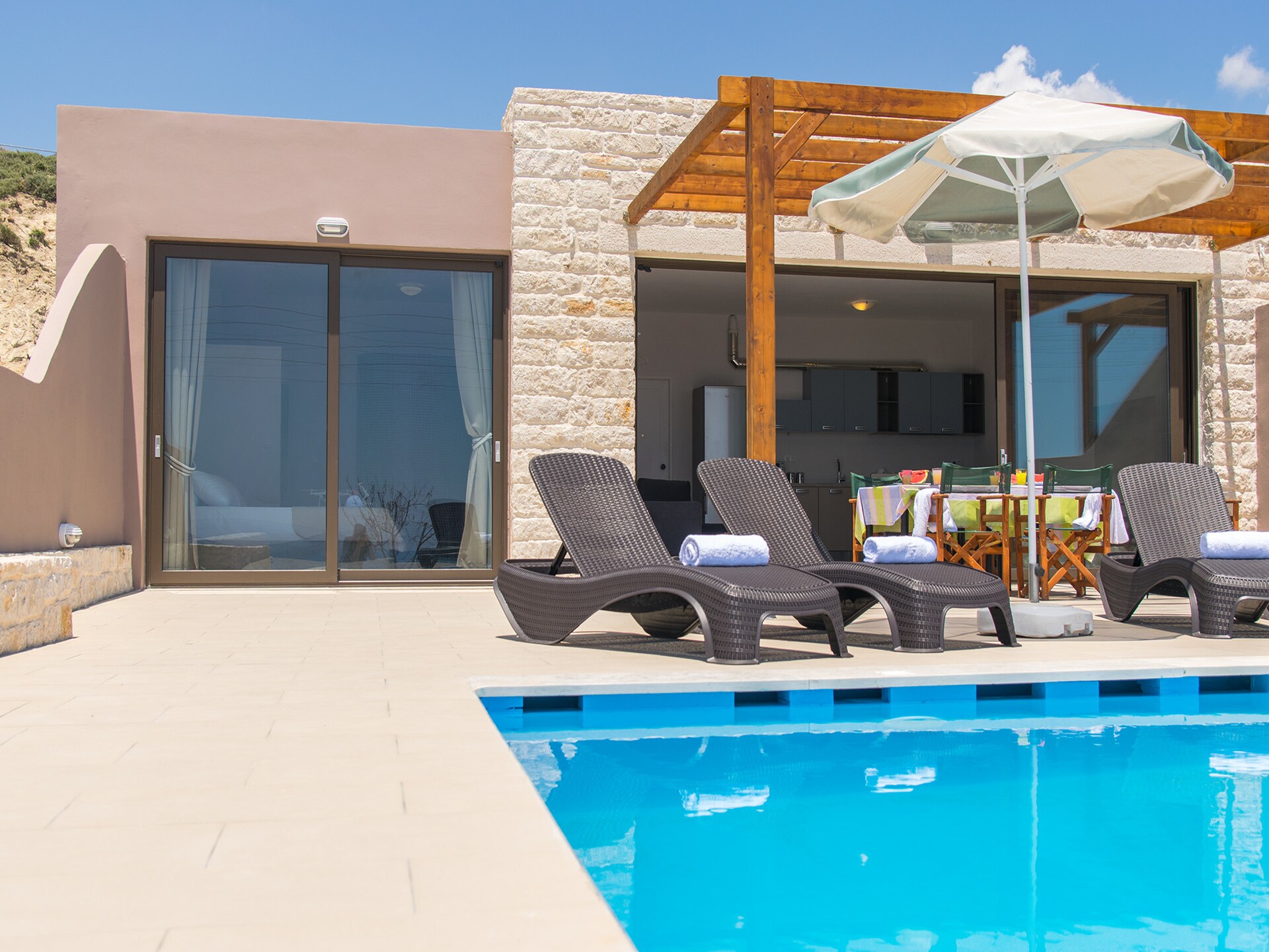 Villa Mary Beach 3: Direct aan zee met privézwembad in Frangocastello - foto 17