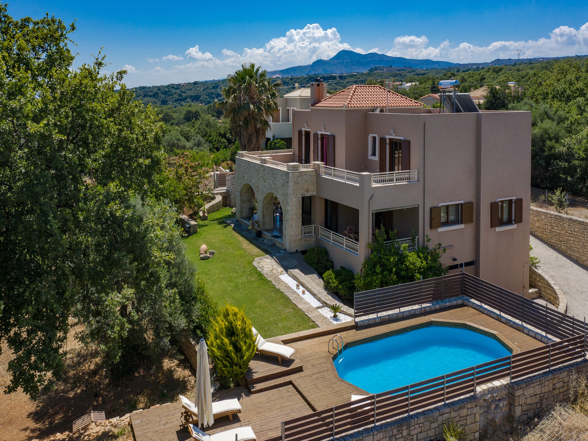 Iris Villa: Ruime familievilla met privézwembad in Prines, Kreta - foto 1
