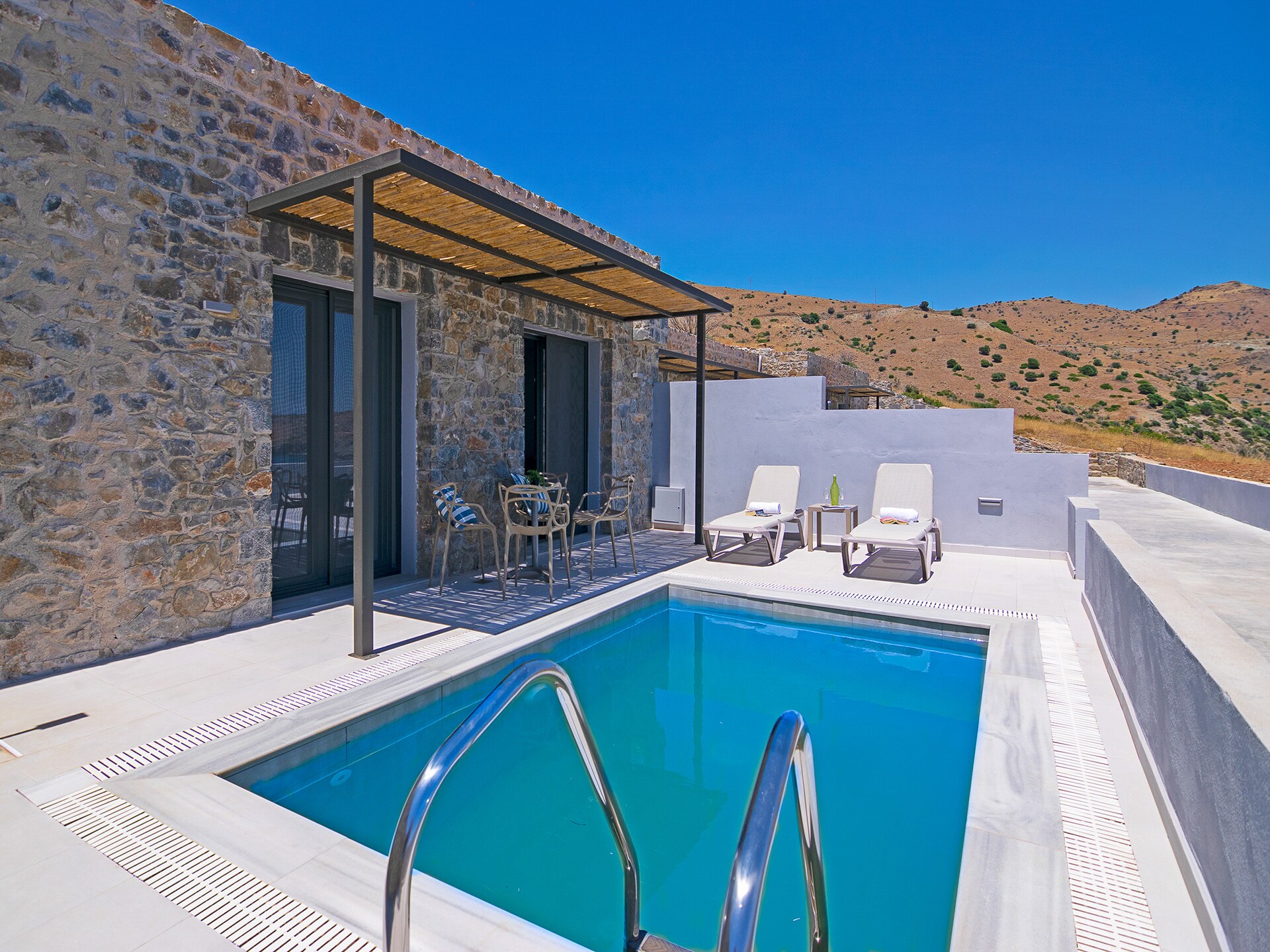 3-persoons villa met privézwembad direct aan het strand in Rethymno - foto 1
