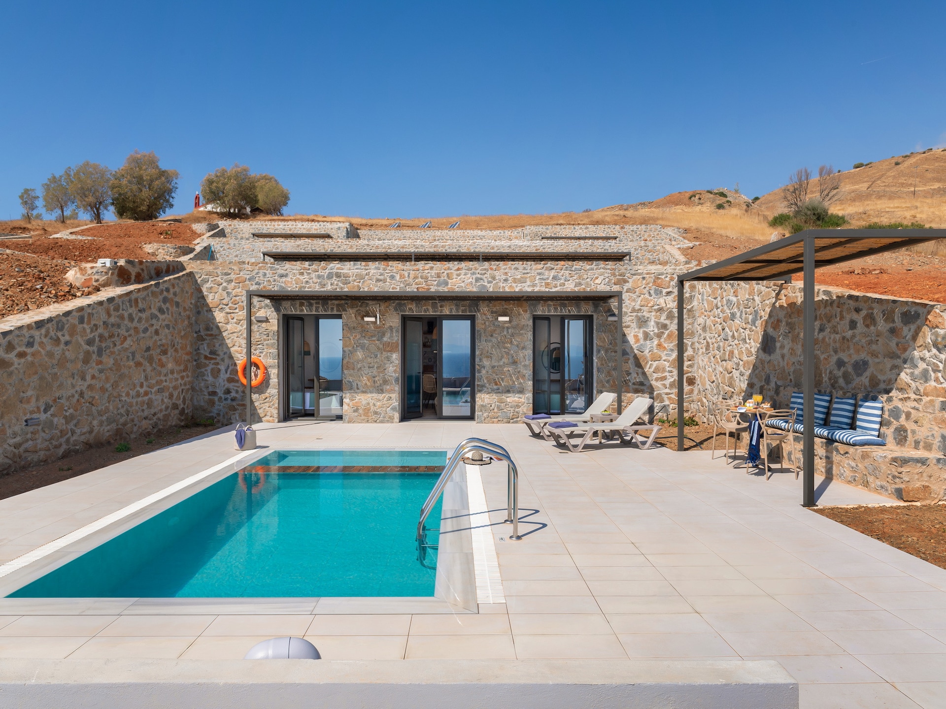 Moderne villa met privézwembad op 250 meter van Agios Pavlos strand - foto 1