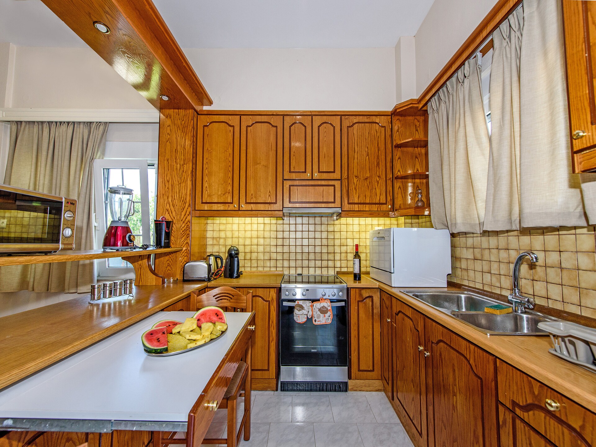 Villa Spyros: Ruime familievilla met privézwembad nabij zee in Platanes - foto 19