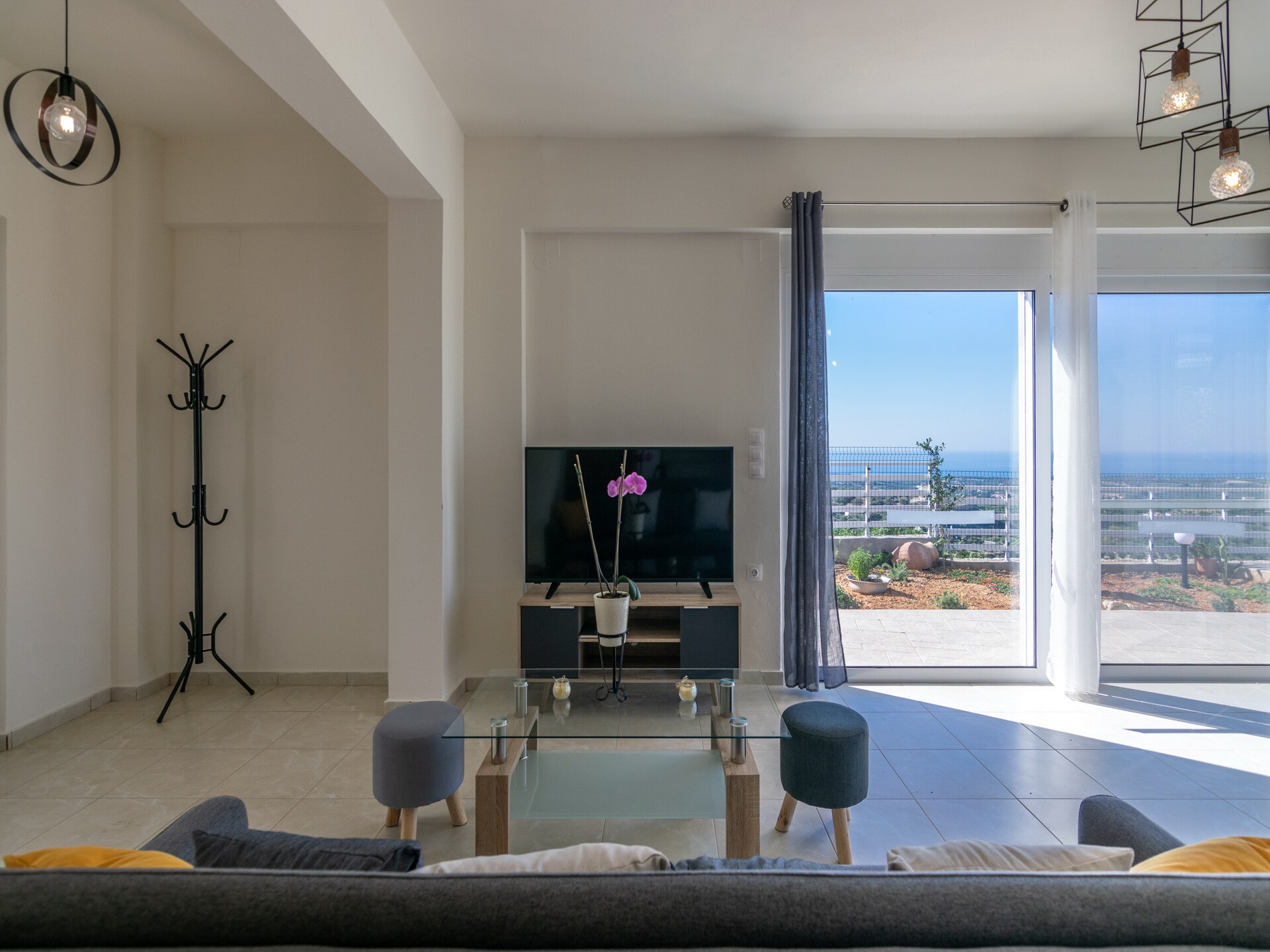 Moderne villa met privézwembad en uitzicht op zee bij Agia Triada - foto 12