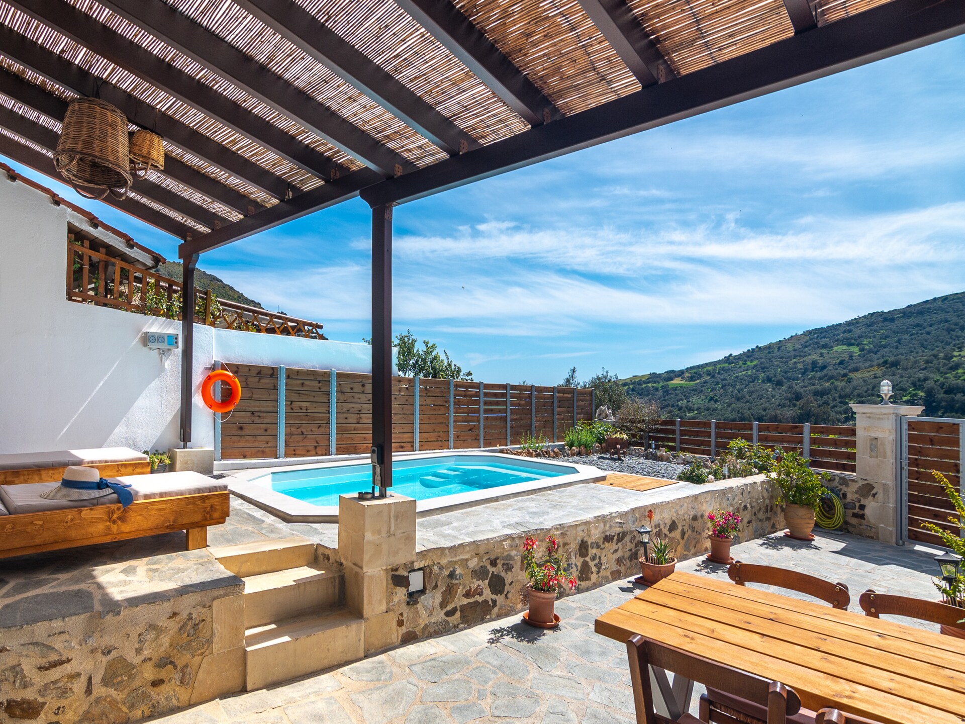 Cosmakis: Moderne villa met privézwembad dichtbij Korakas Beach, Kreta - foto 21