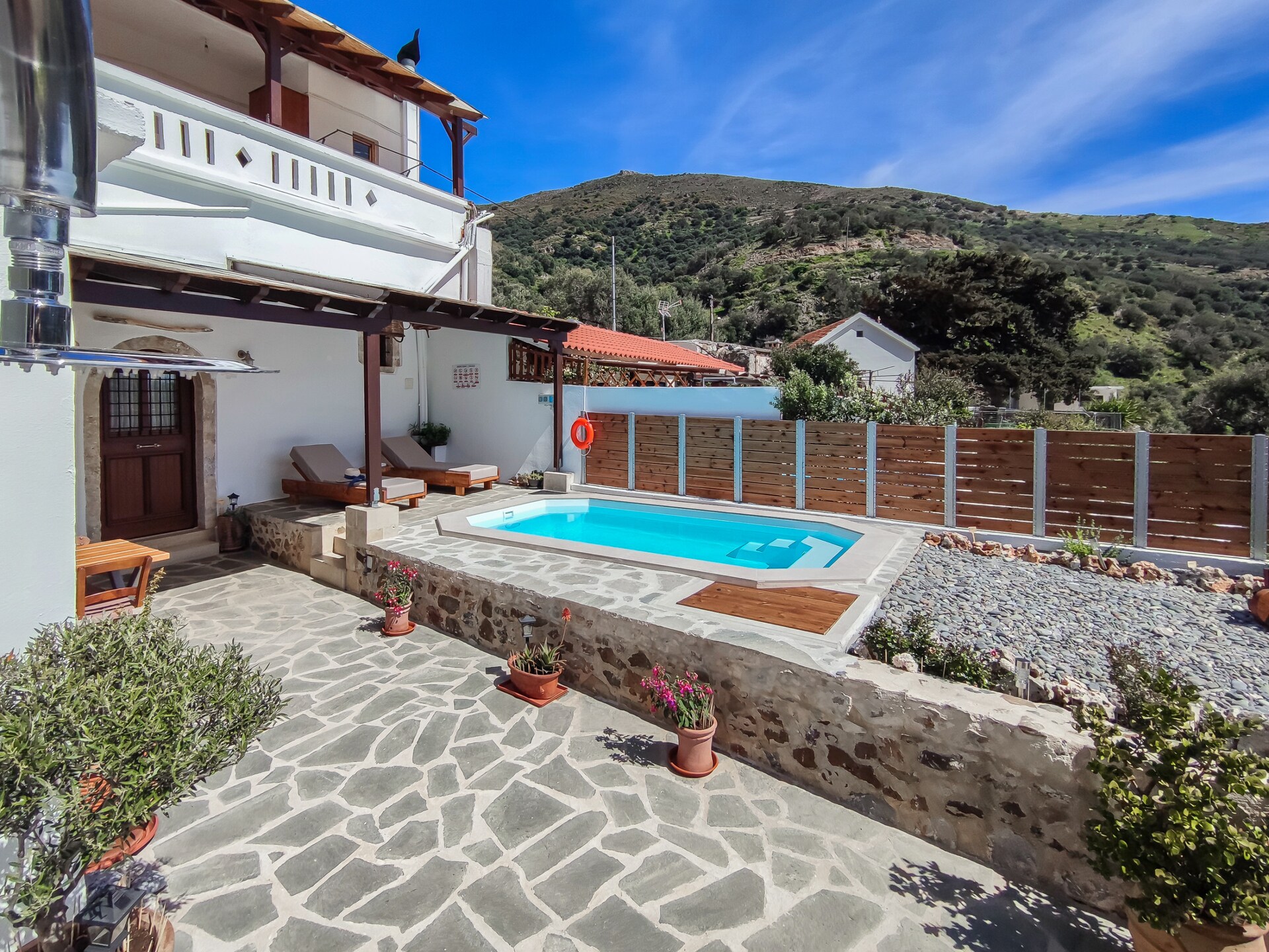 Cosmakis: Moderne villa met privézwembad dichtbij Korakas Beach, Kreta - foto 1