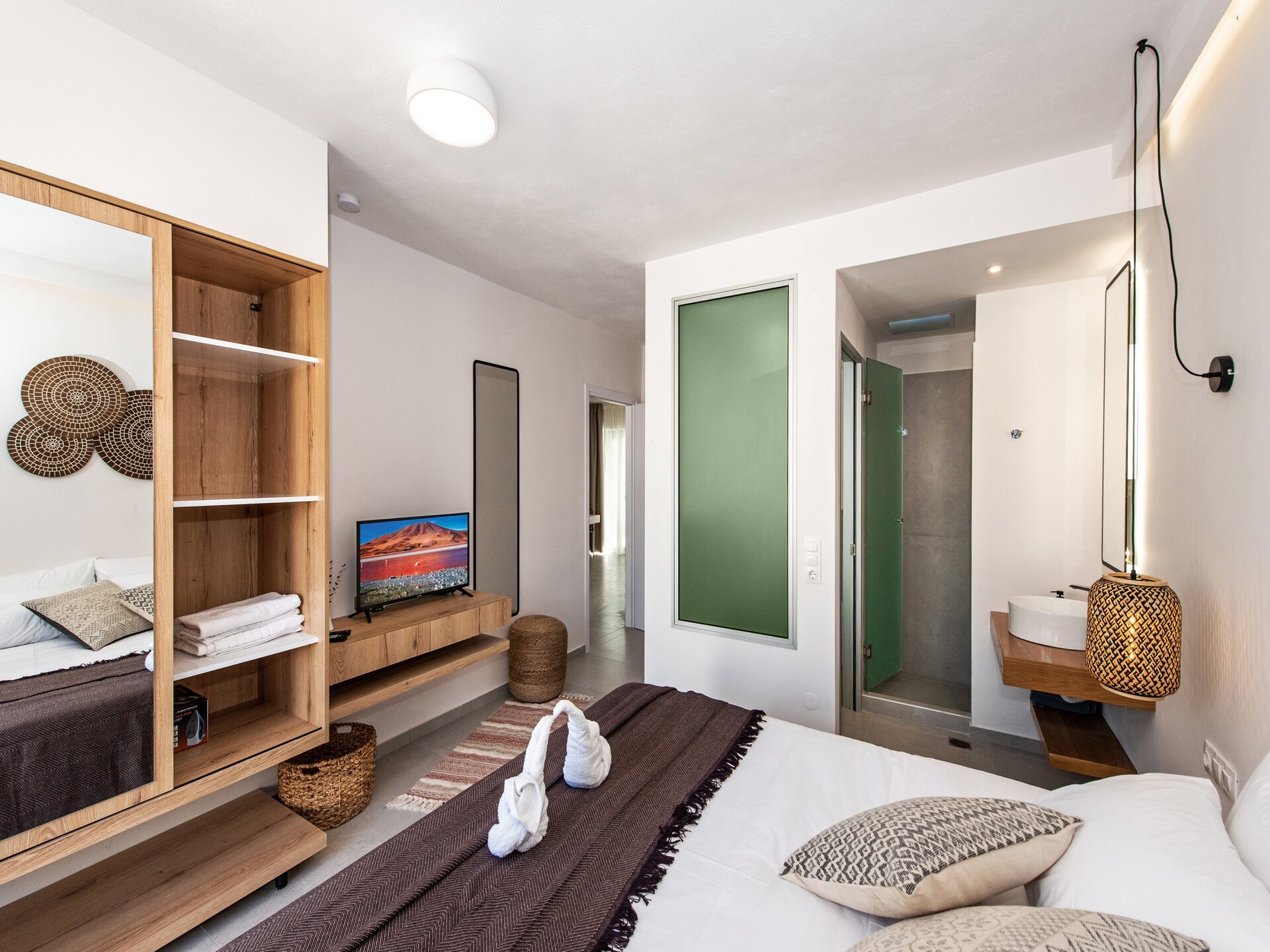Moderne villa met privézwembad en uitzicht op zee en bergen in Gerani - foto 18