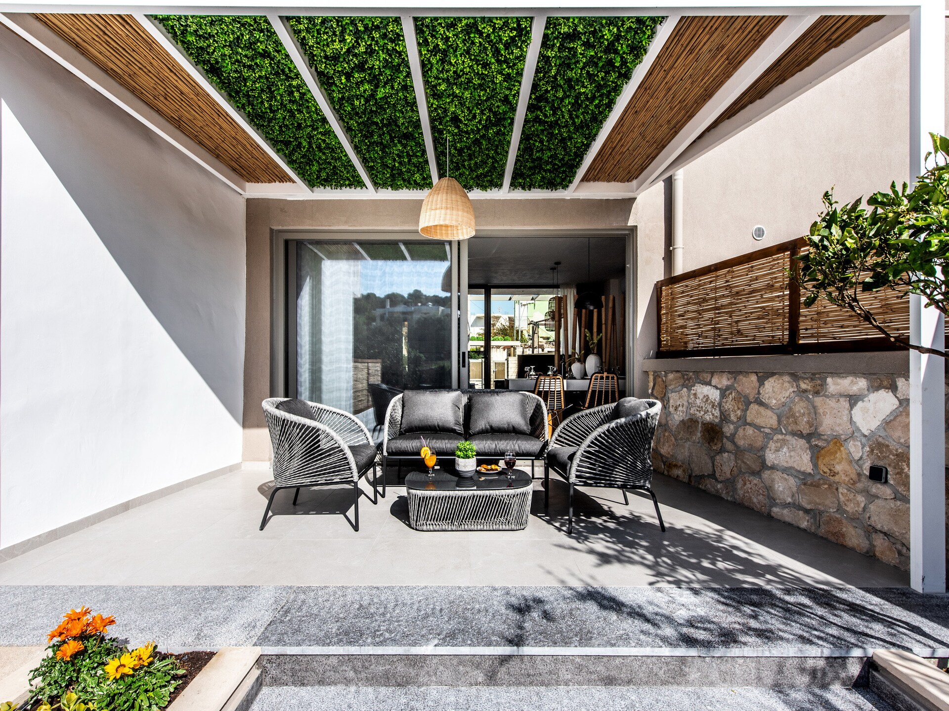 Moderne villa met privézwembad en uitzicht op zee en bergen in Gerani - foto 32