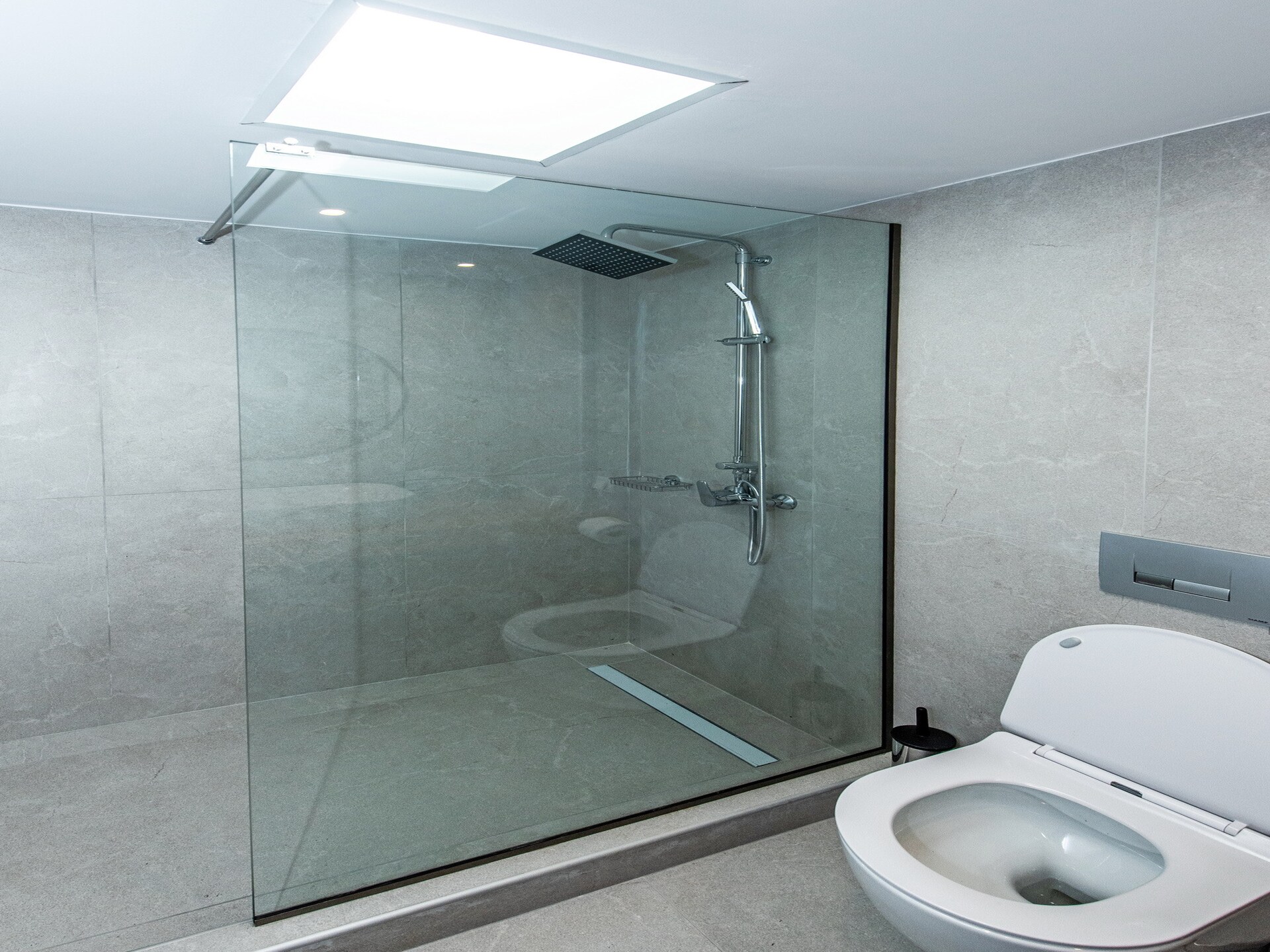 Moderne villa met privézwembad en uitzicht op zee en bergen in Gerani - foto 24