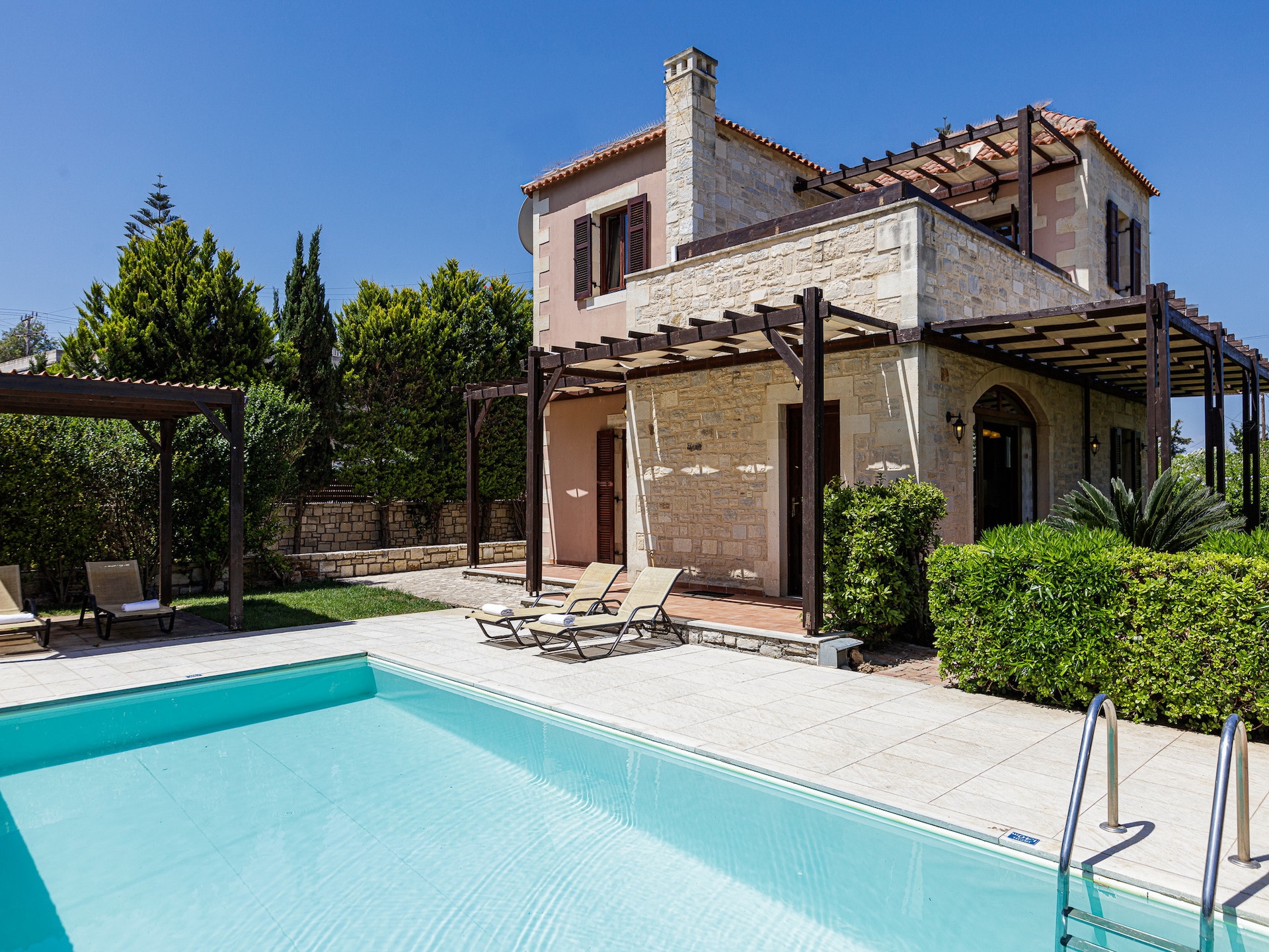Villa Kali – Luxe villa met privézwembad op 350m van het strand - foto 31