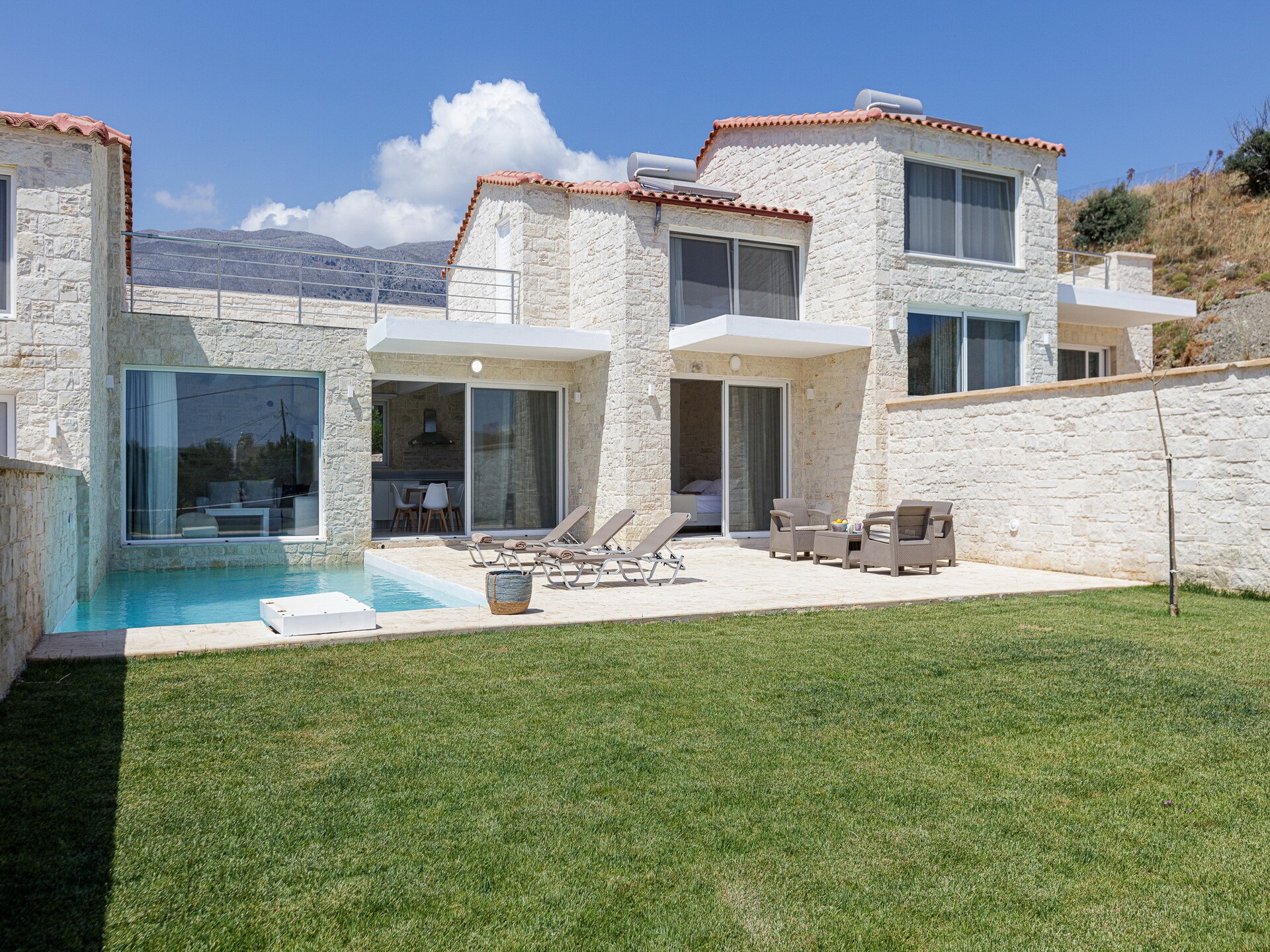 4-persoons villa aan het strand in Damnoni - foto 1