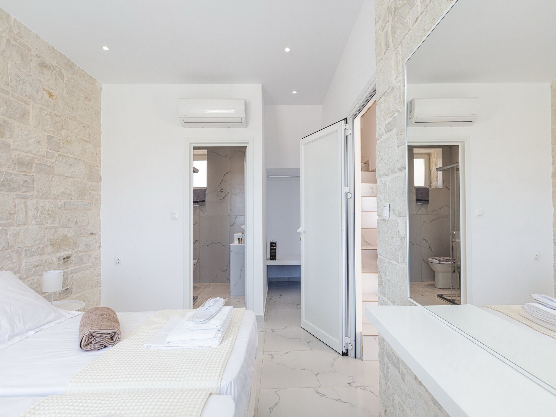 4-persoons villa met privézwembad aan het strand in Damnoni - foto 14