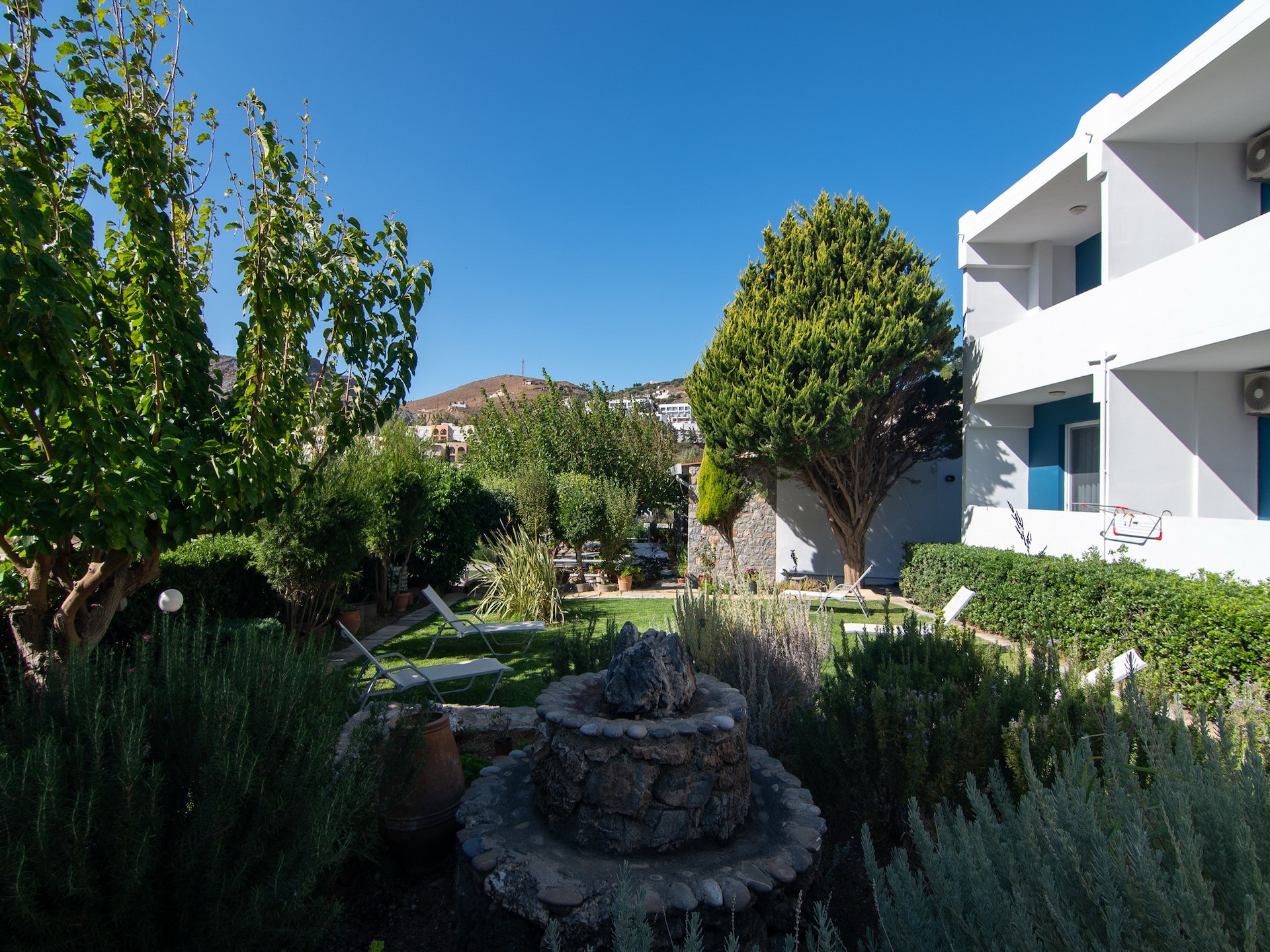 Aan het strand: Modern appartement Mythos apt 4 in Damnoni - foto 9