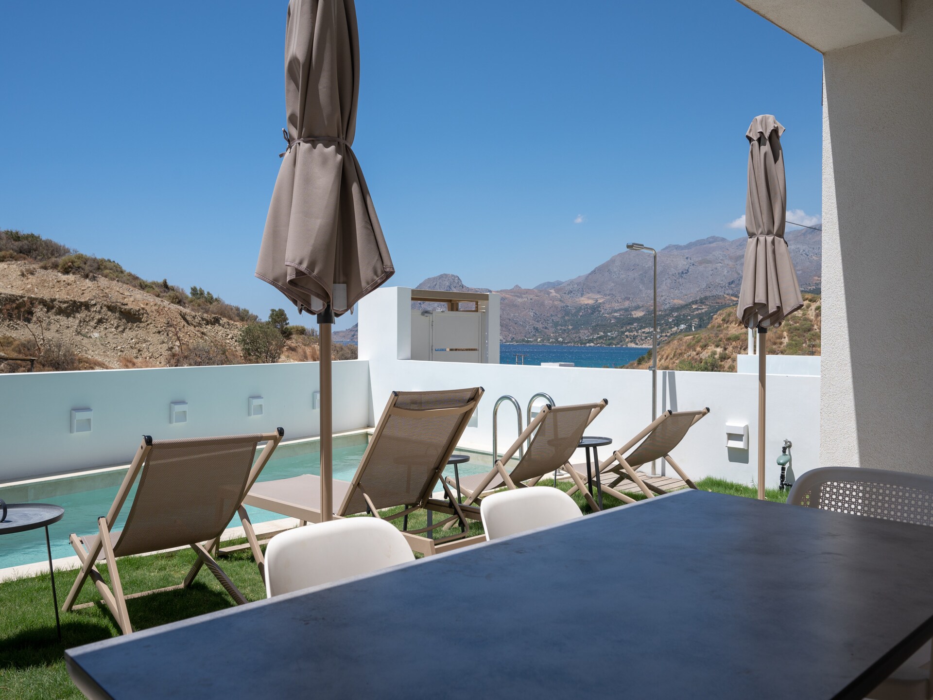 Moderne villa met privézwembad op 250 meter van het strand van Plakias - foto 8