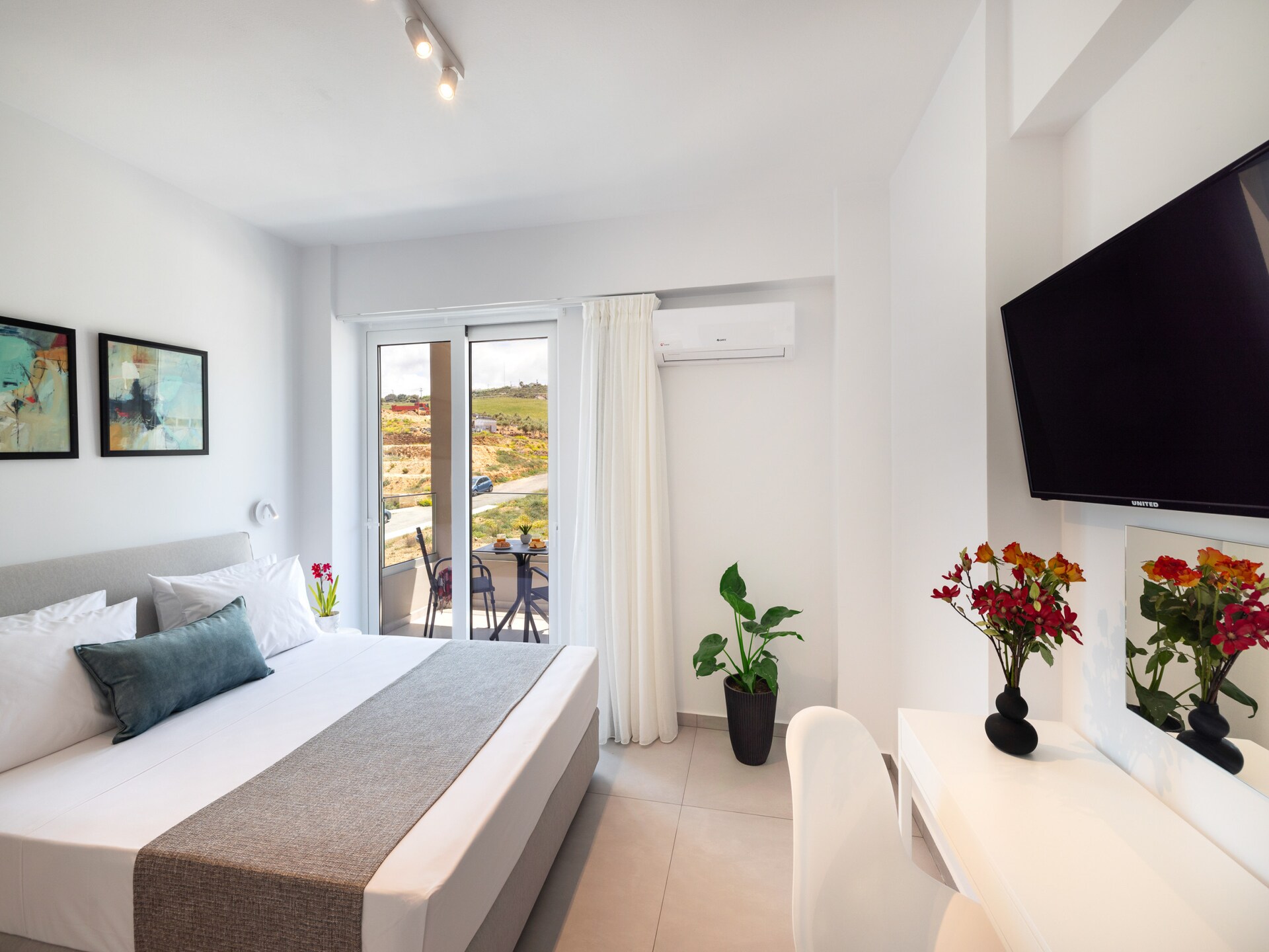 Zonnige Studio met Bergzicht bij het Zandstrand van Rethymno - foto 4