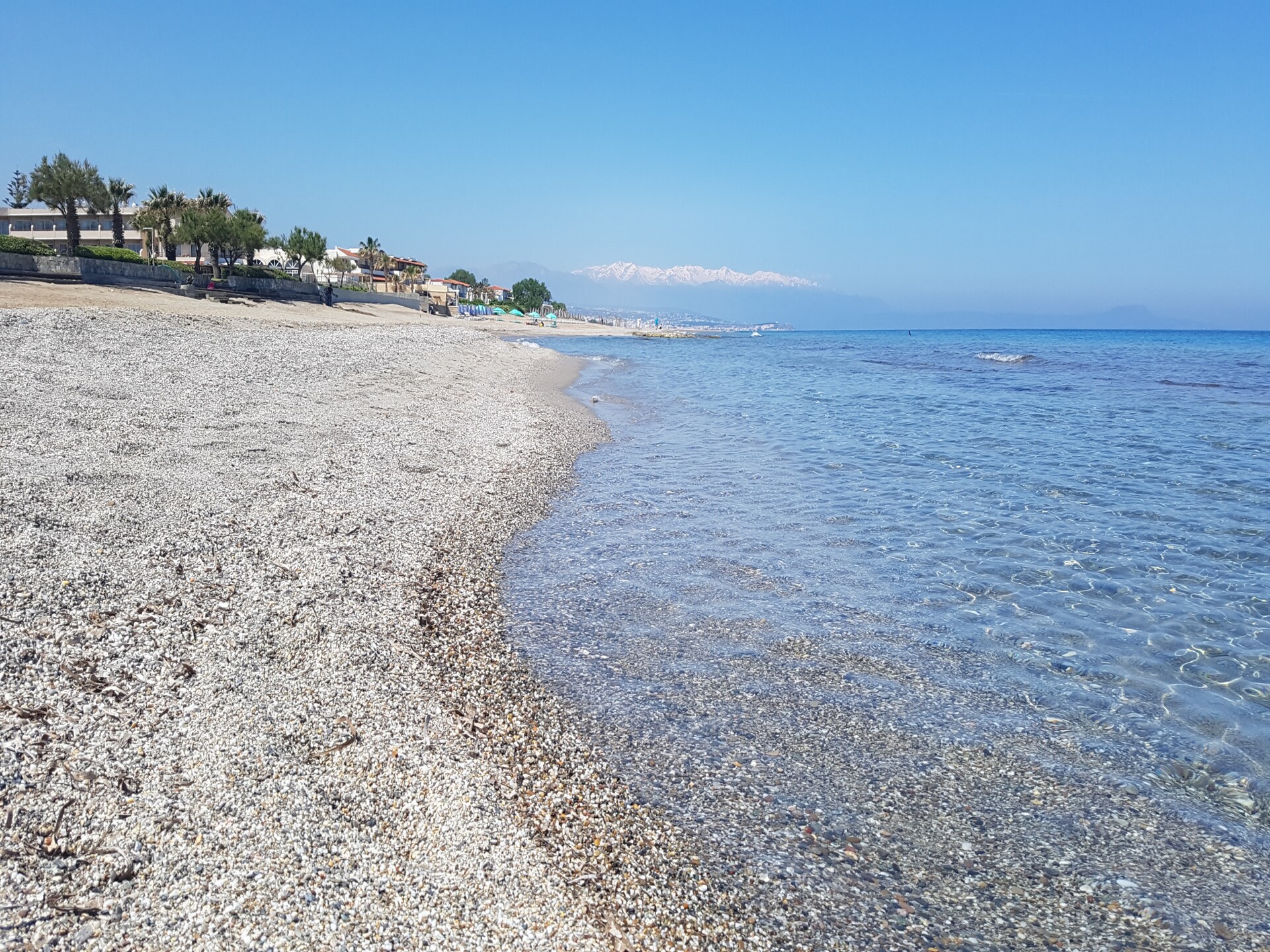 Knus appartement op 100 meter van het strand in Adelianos Kampos - foto 30