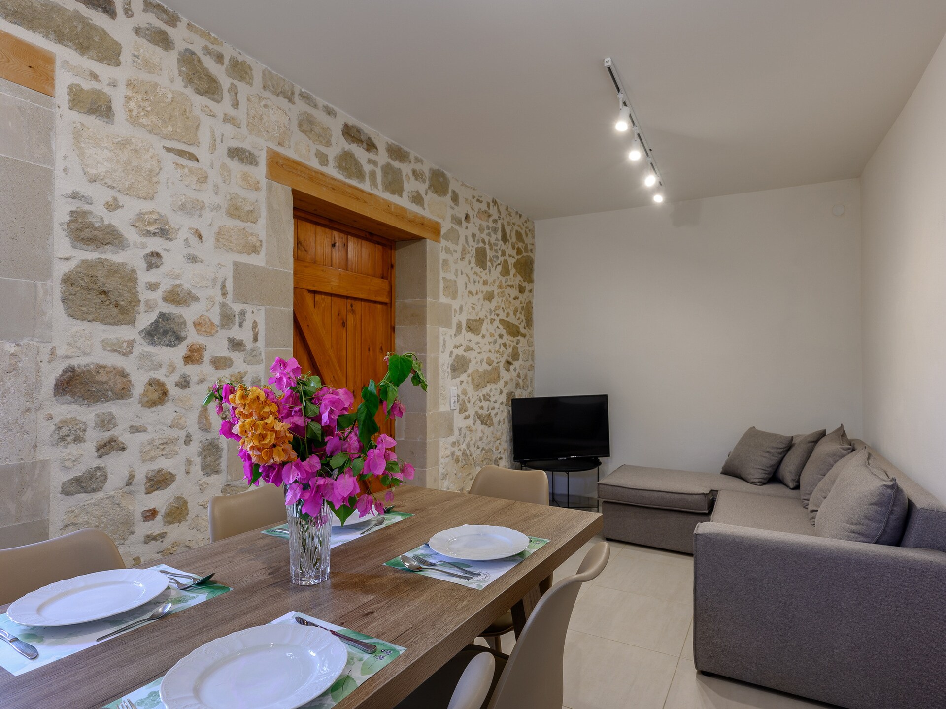 Lichtrijke villa met privézwembad en bergzicht bij Rethymnon - foto 2