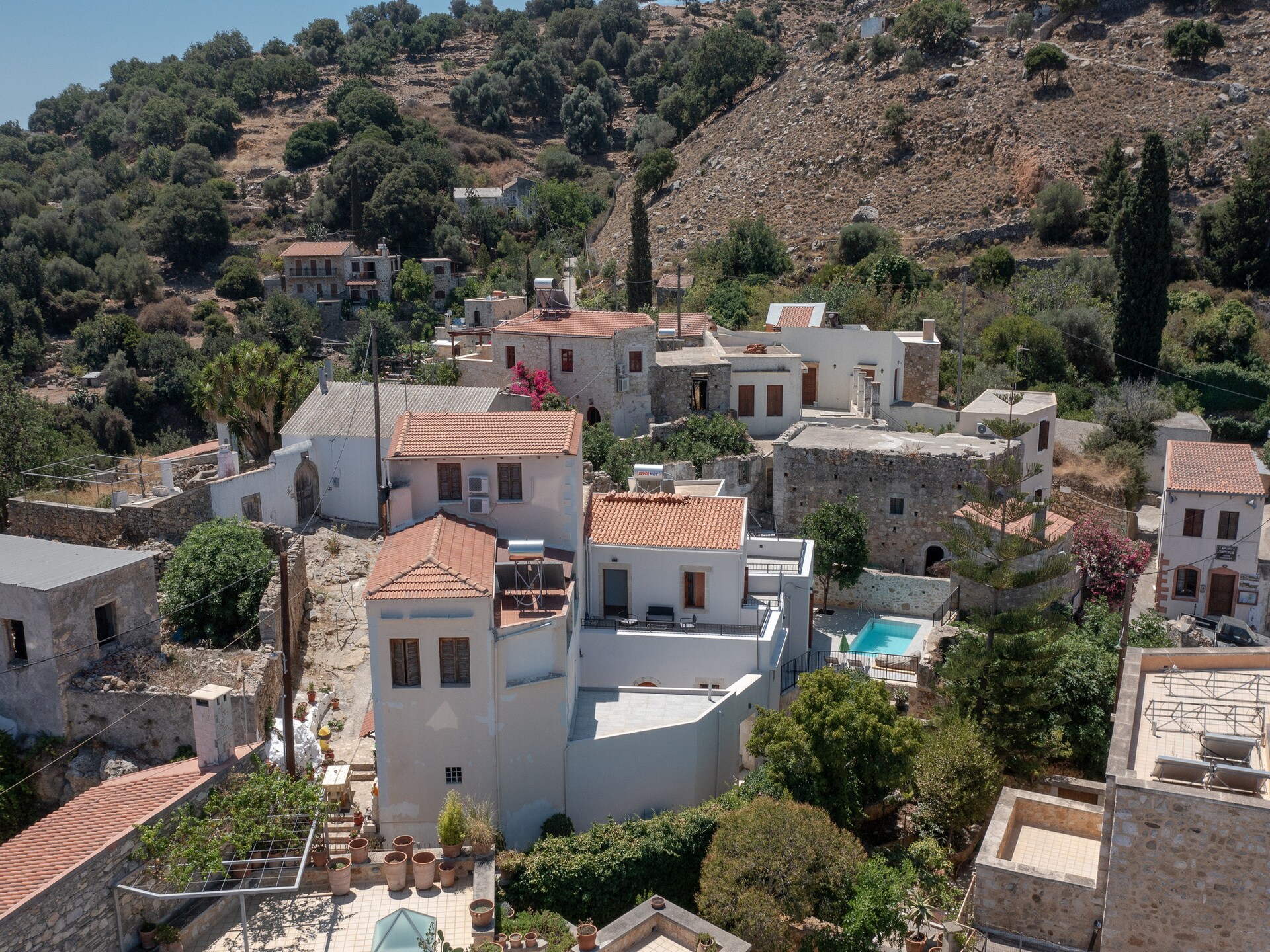 Lichtrijke villa met privézwembad en bergzicht bij Rethymnon - foto 27