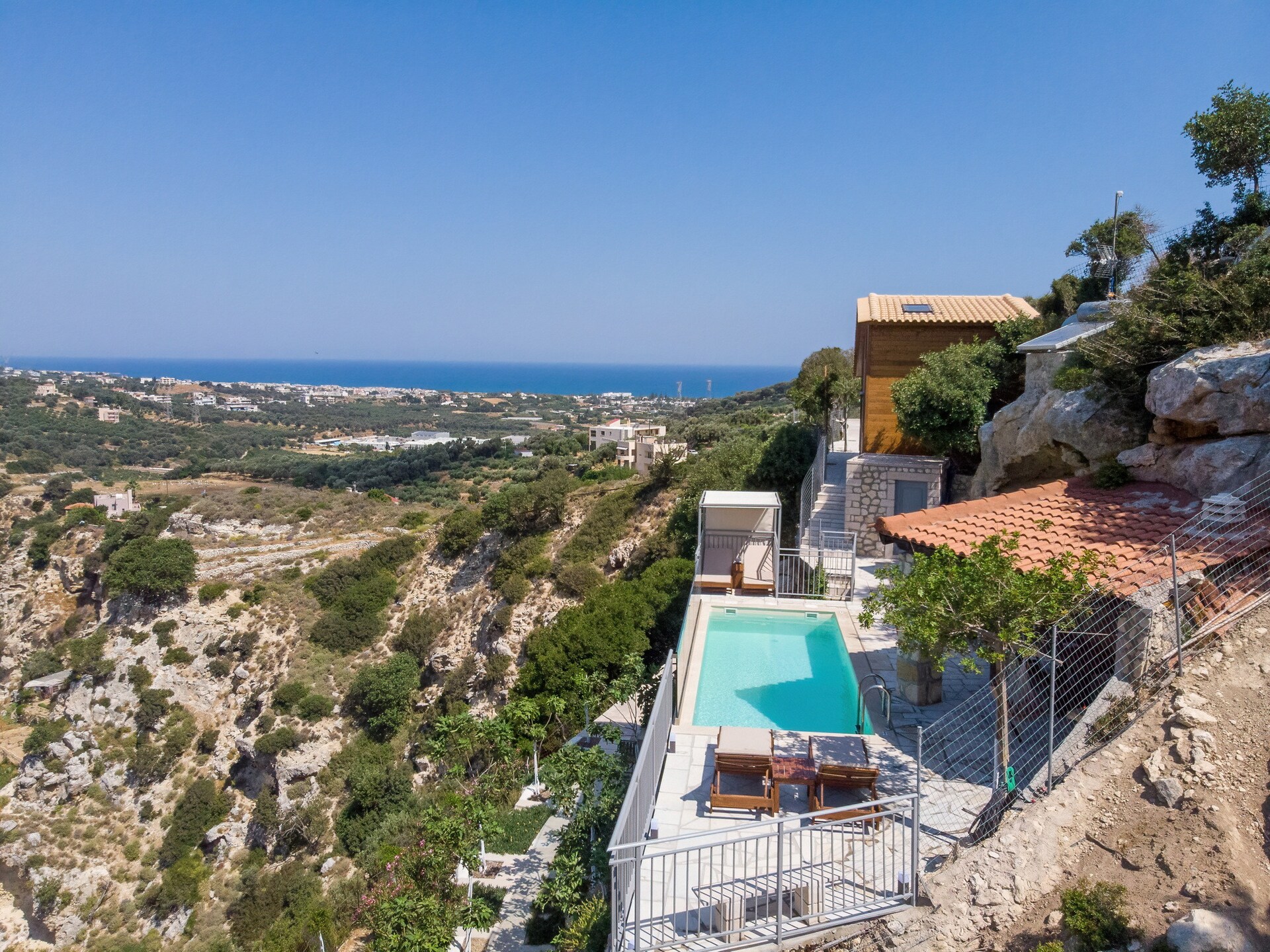 Villa Faragi Sophie: privézwembad met zee- en bergzicht in Maroulas - foto 24