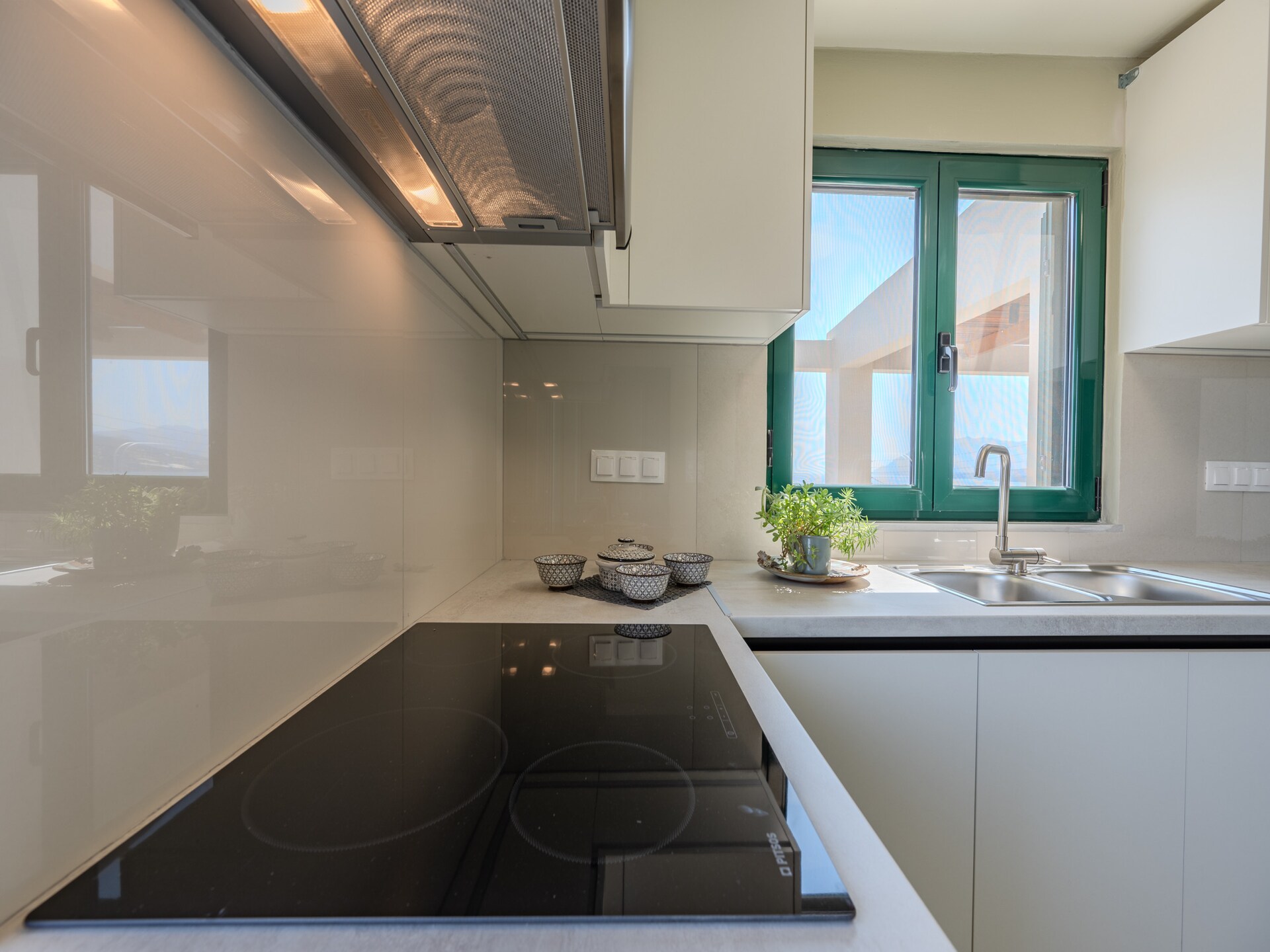Gallery Apartment: Uitzicht op zee en bergen bij Keratokambos - foto 18