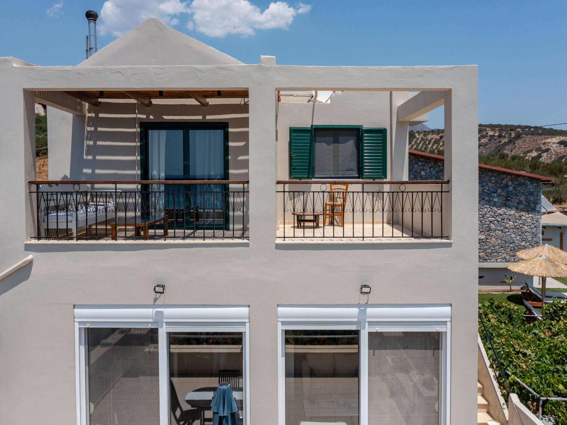 Gallery Apartment: Uitzicht op zee en bergen bij Keratokambos - foto 8