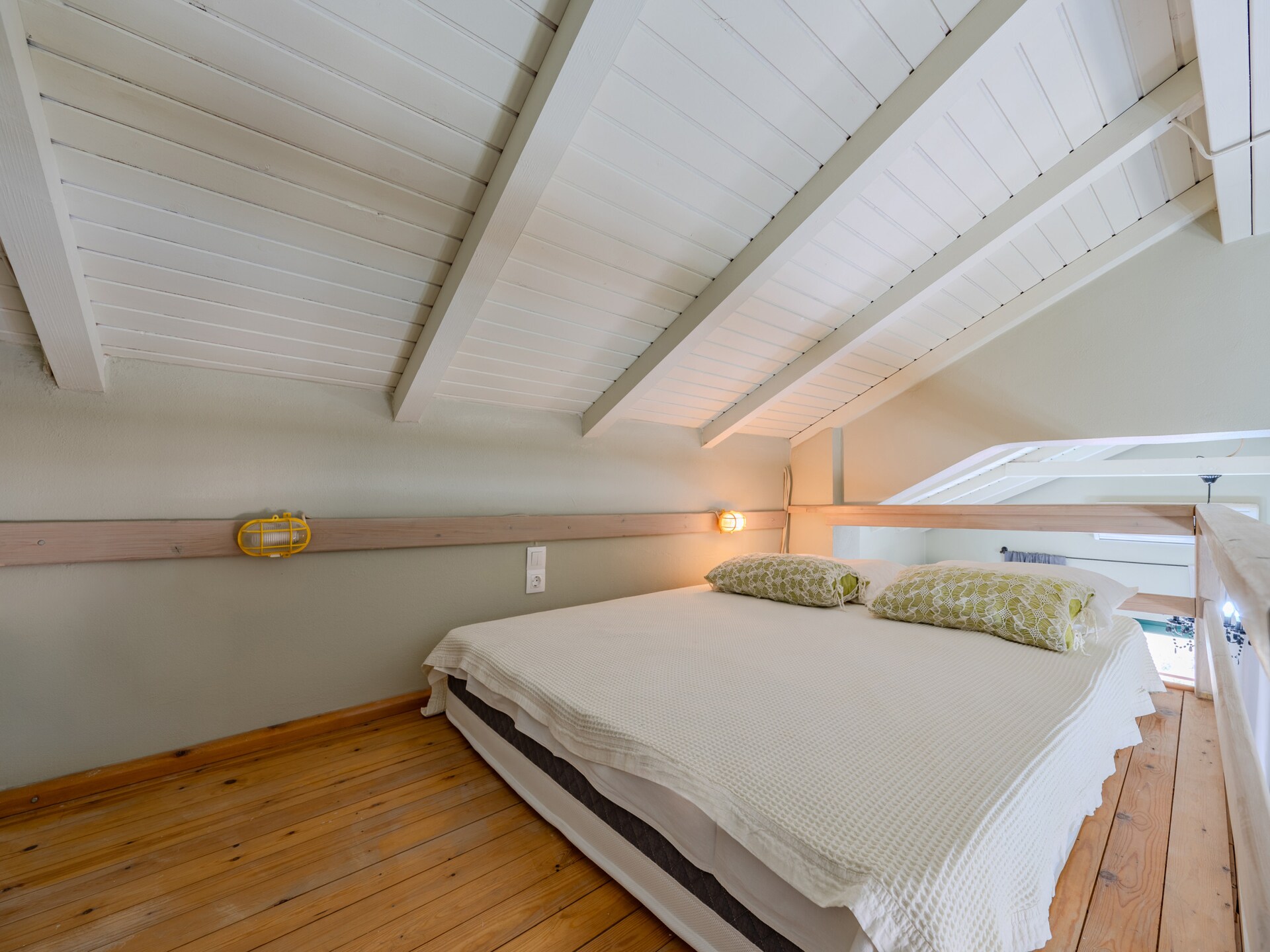 Ruim vakantiehuis met privézwembad en uitzicht op zee en bergen - foto 21