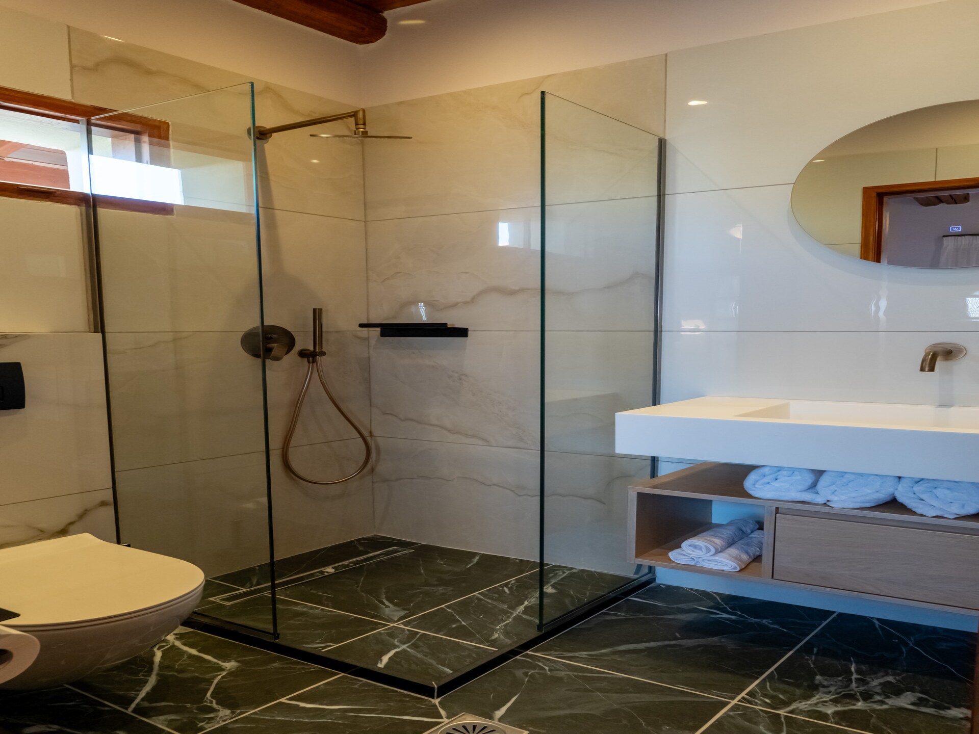 Villa Ami Manoir: Zeezicht & Privézwembad bij Panormo - foto 25