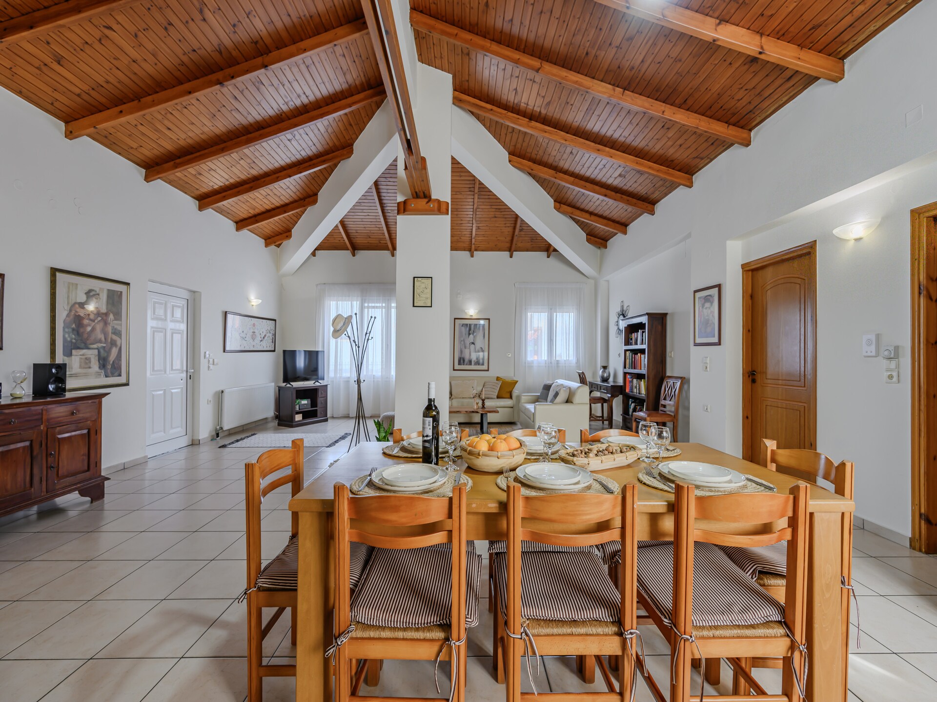 Galini Villa: Ruim vakantiehuis voor 10 aan de golfbaan van Episkopi - foto 3