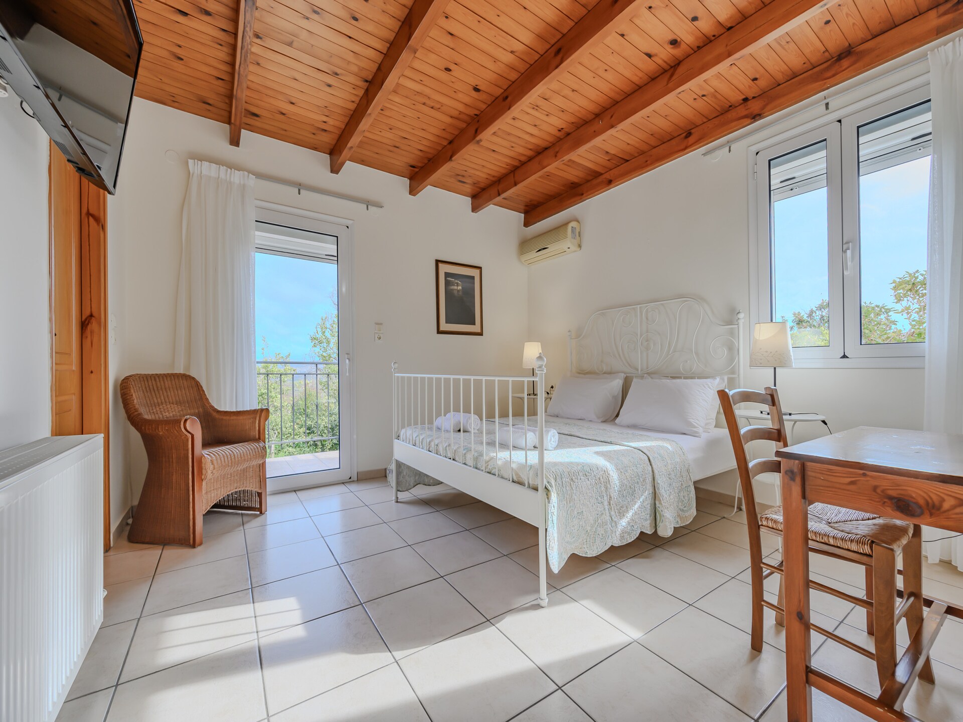 Galini Villa: Ruim vakantiehuis voor 10 aan de golfbaan van Episkopi - foto 18