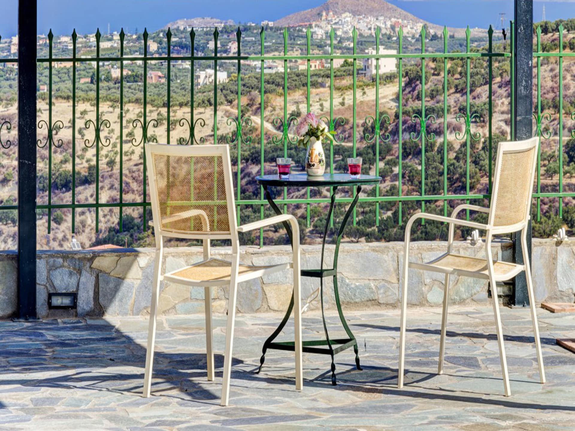Galini Villa: Ruim vakantiehuis voor 10 aan de golfbaan van Episkopi - foto 40