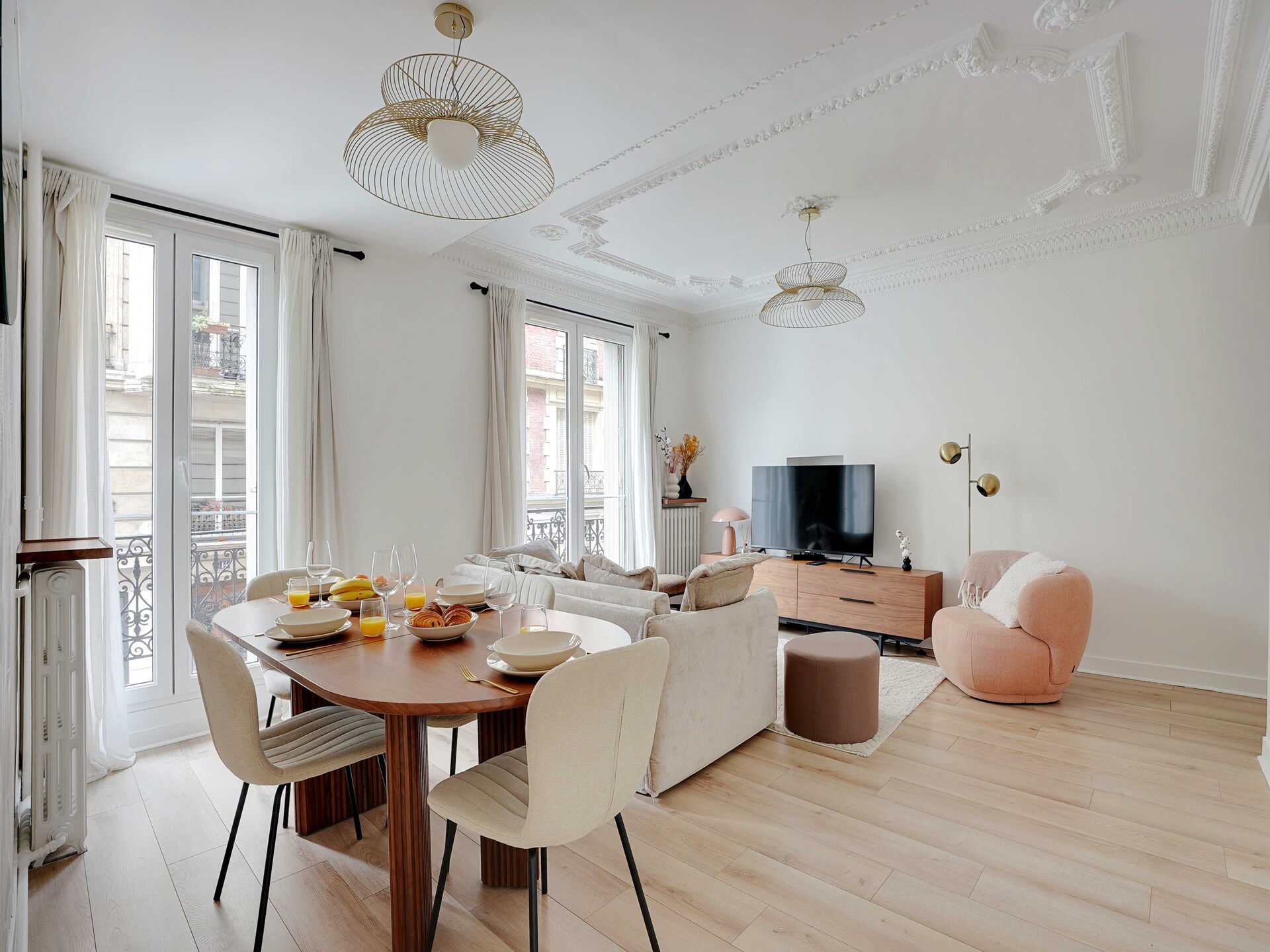 Licht appartement met 2 slaapkamers in het 14e arrondissement, vlakbij metro - foto 1