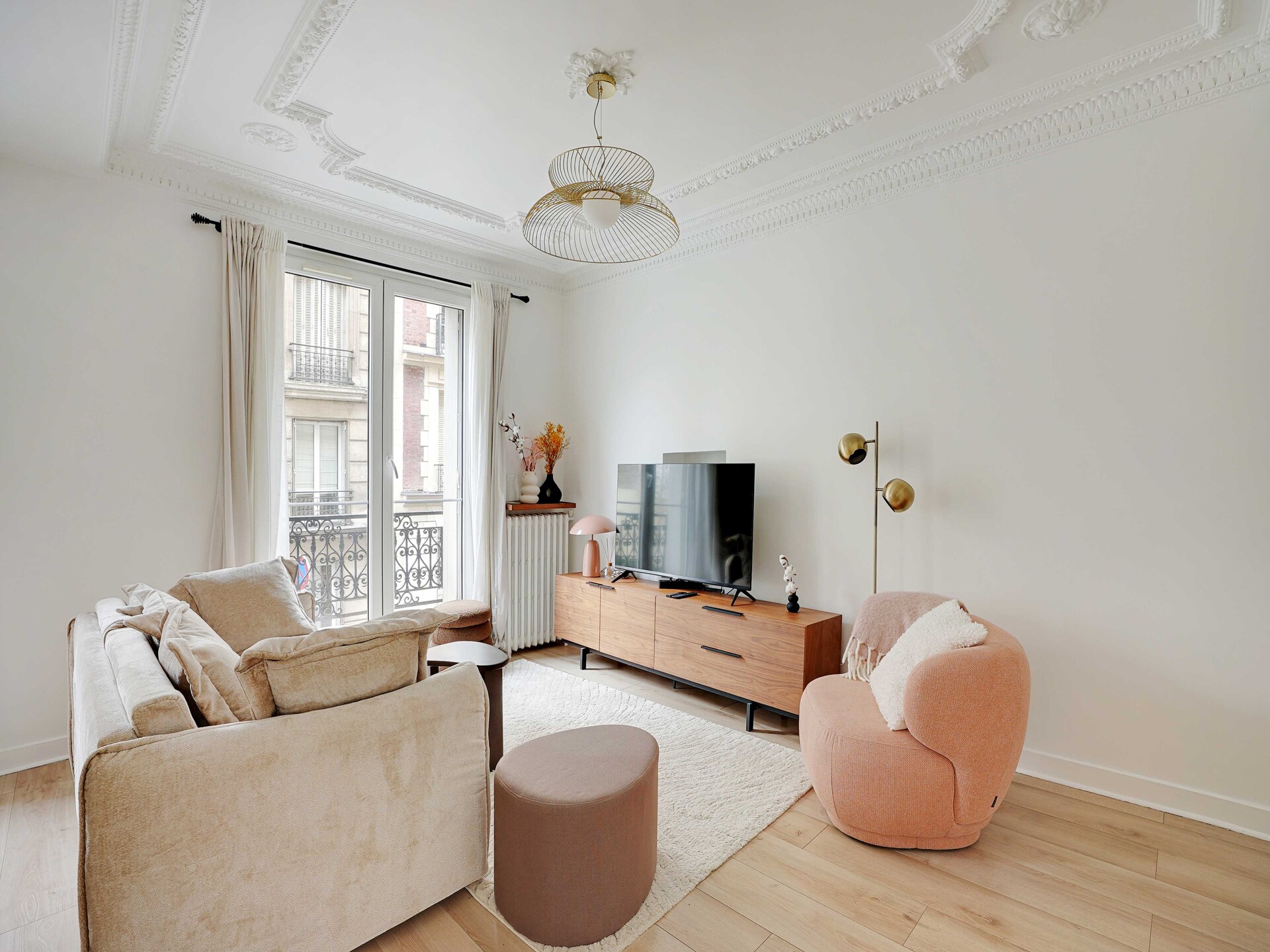 Licht appartement met 2 slaapkamers in het 14e arrondissement, vlakbij metro - foto 2
