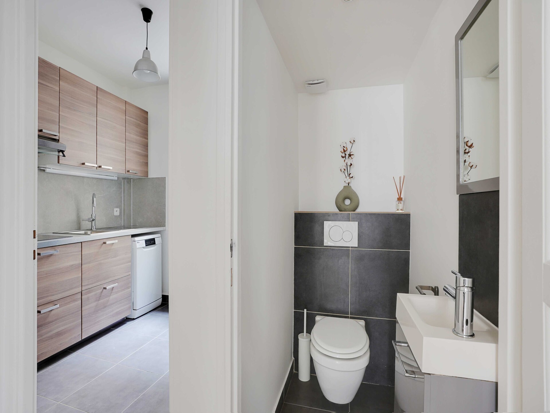 Licht appartement met 2 slaapkamers in het 14e arrondissement, vlakbij metro - foto 14