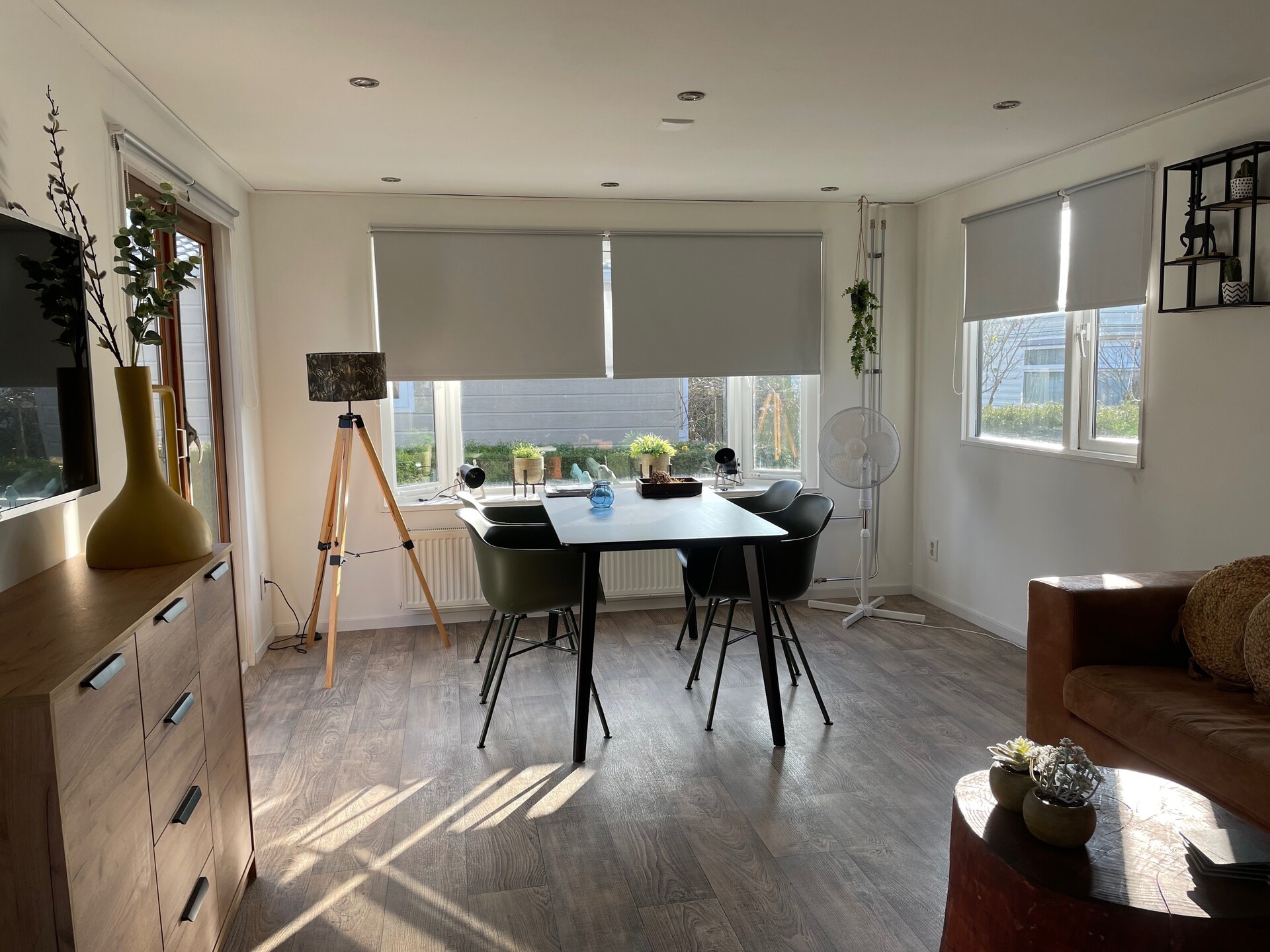 Knus vakantiehuis in Tzummarum met zwembad, tennisbaan en tuin - foto 6