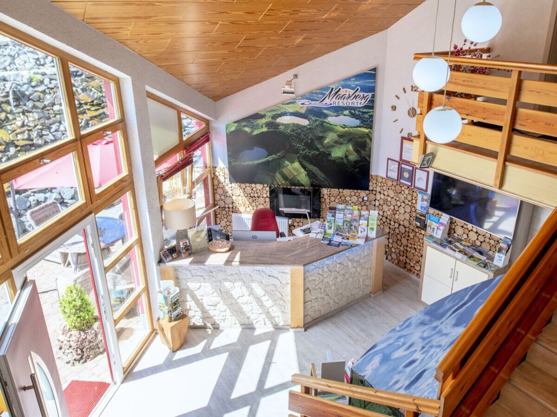 Stijlvol appartement met bubbelbad en zicht op de Eifel bij Schalkenmehren - foto 16