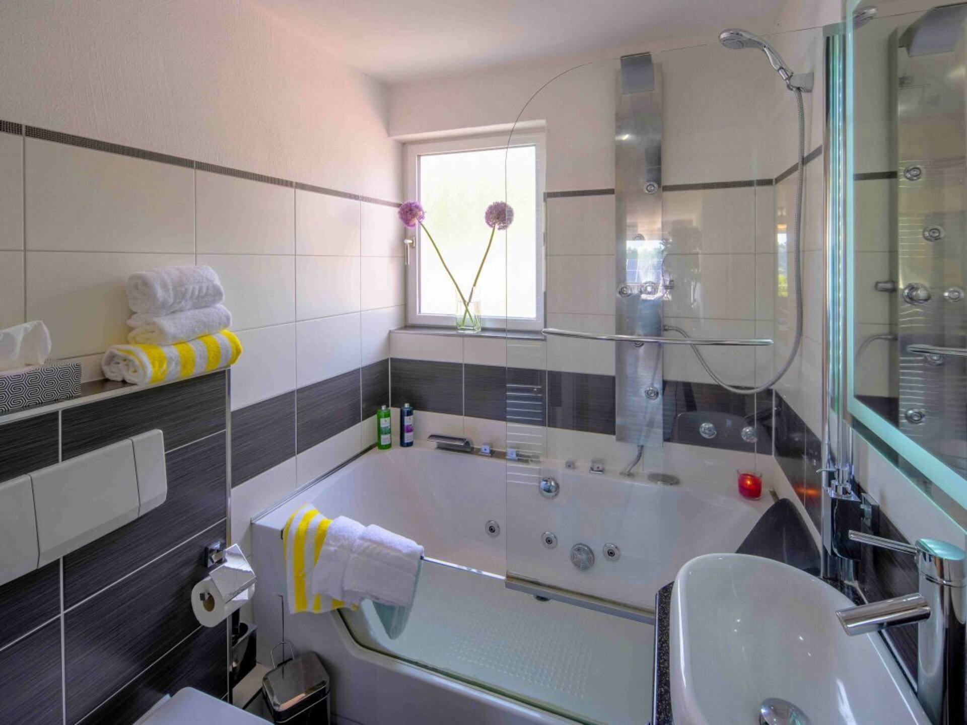 Stijlvol appartement met bubbelbad en zicht op de Eifel bij Schalkenmehren - foto 29