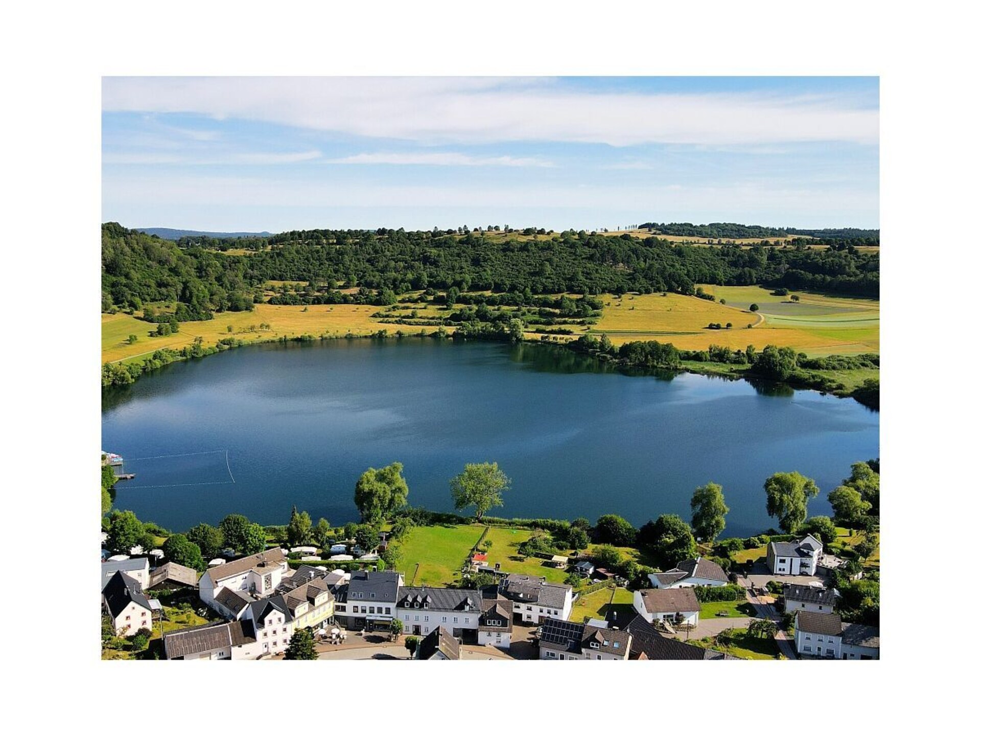 Stijlvol appartement met bubbelbad en zicht op de Eifel bij Schalkenmehren - foto 39