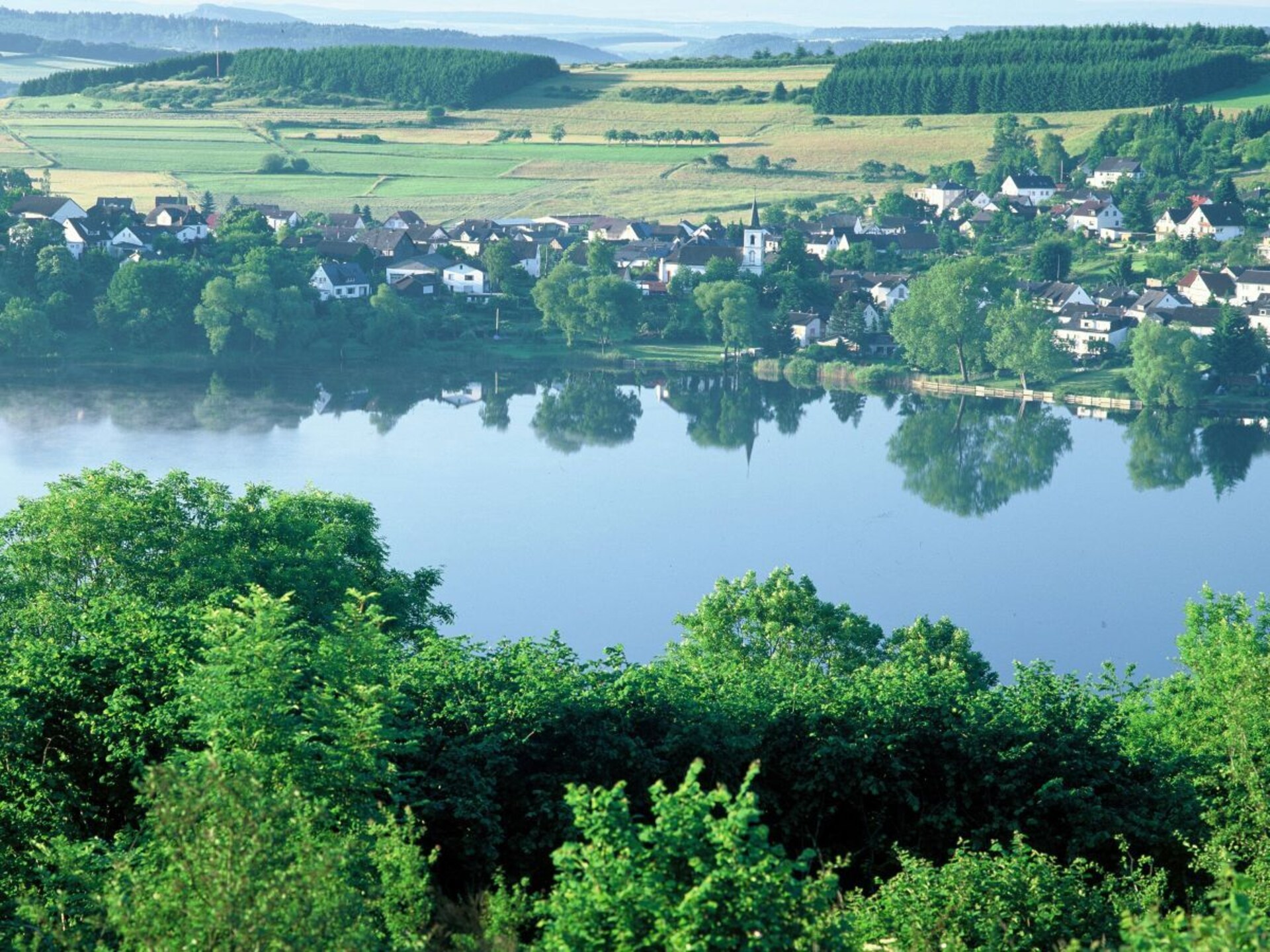 Stijlvol appartement met bubbelbad en zicht op de Eifel bij Schalkenmehren - foto 43