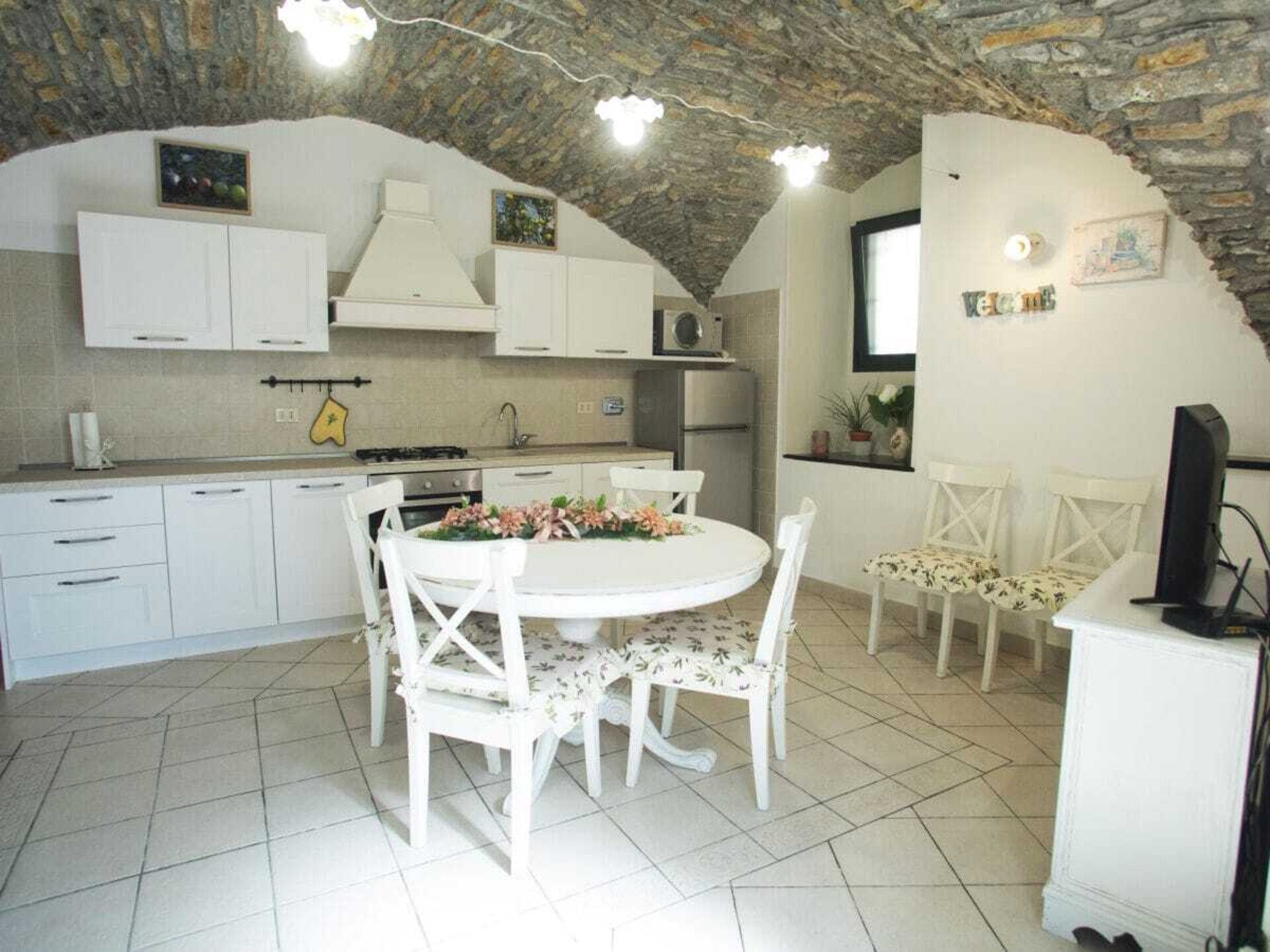 Gerenoveerd 18e-eeuws huis met tuin bij Diano San Pietro - foto 8